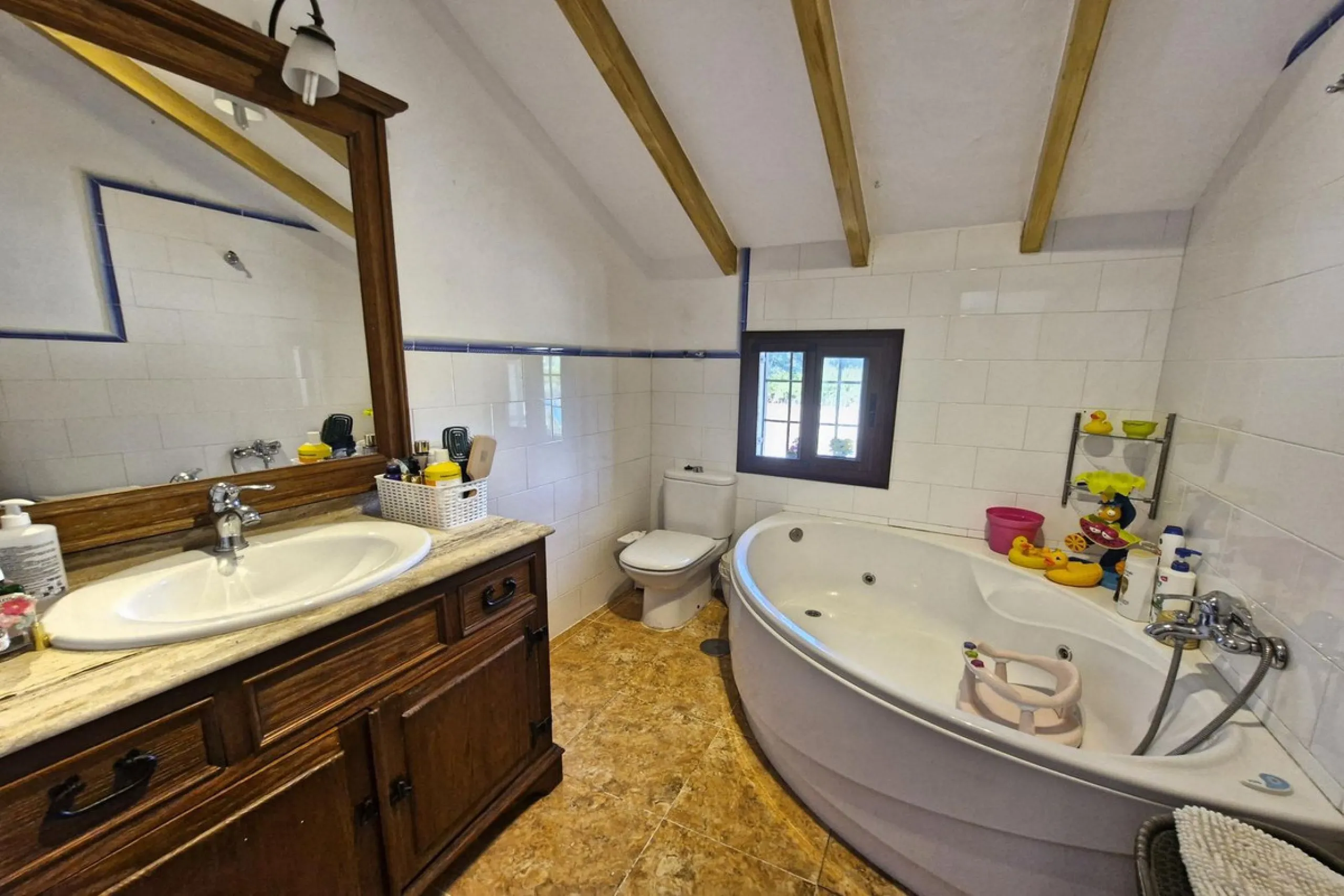 Charming Riverside Finca in Coín
