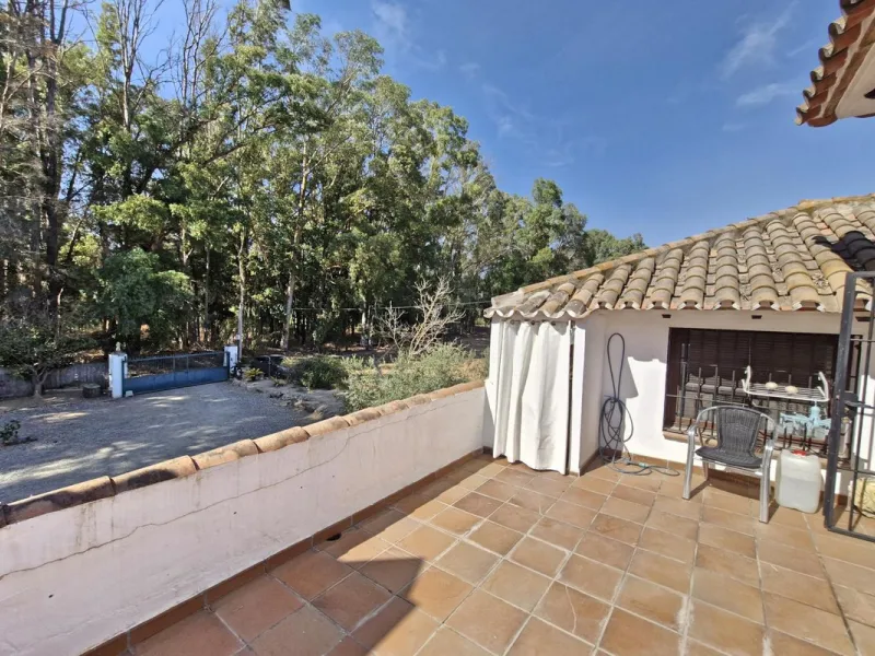 Charming Riverside Finca in Coín