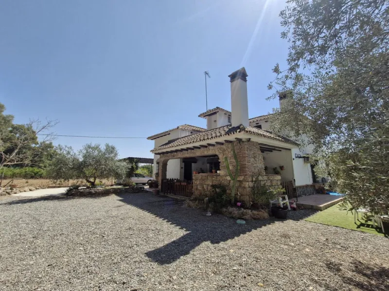 Charming Riverside Finca in Coín