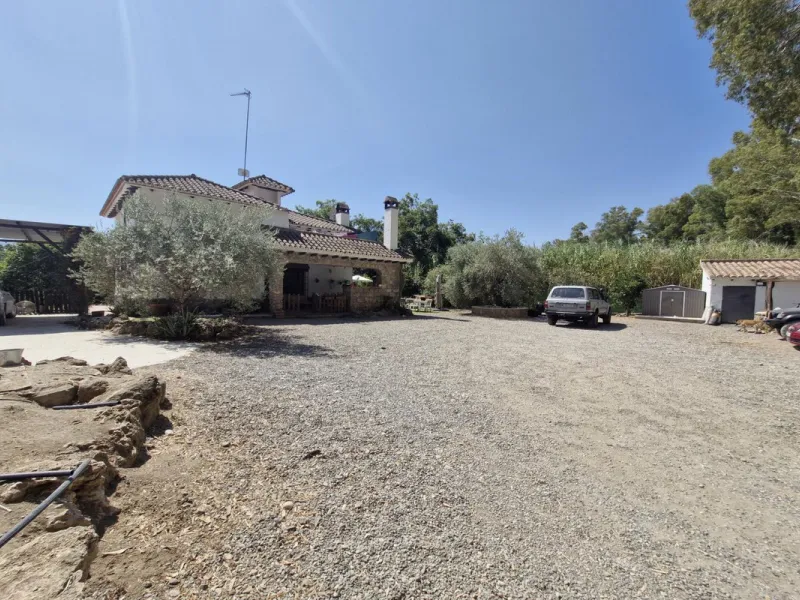 Charming Riverside Finca in Coín