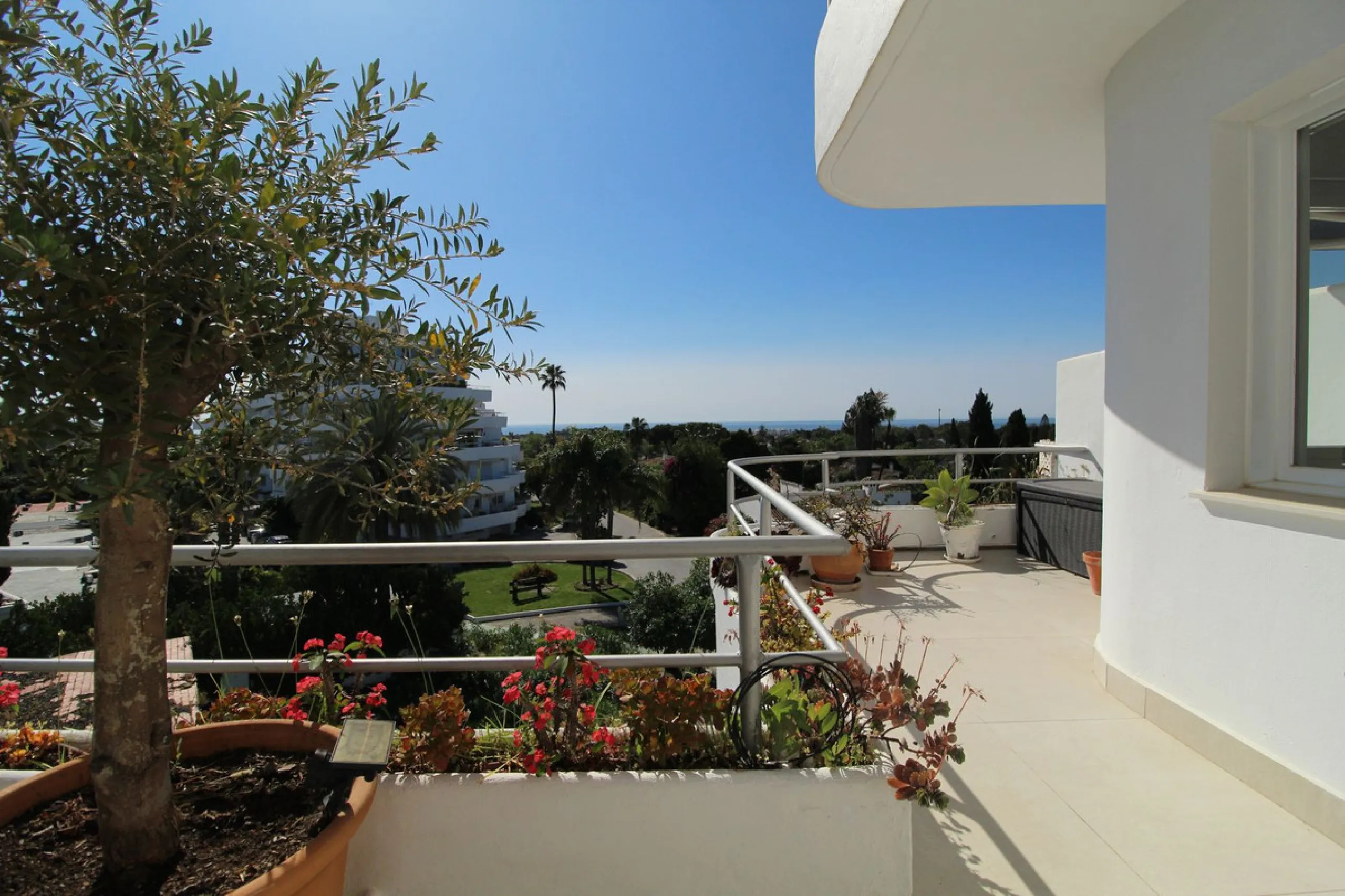 This beautifully refurbished third floor corner apartment in this sought after urbanisation has been upgraded to the highest standards, and is a delightful mix of modern elegance and comfort.