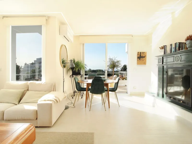 This beautifully refurbished third floor corner apartment in this sought after urbanisation has been upgraded to the highest standards, and is a delightful mix of modern elegance and comfort.