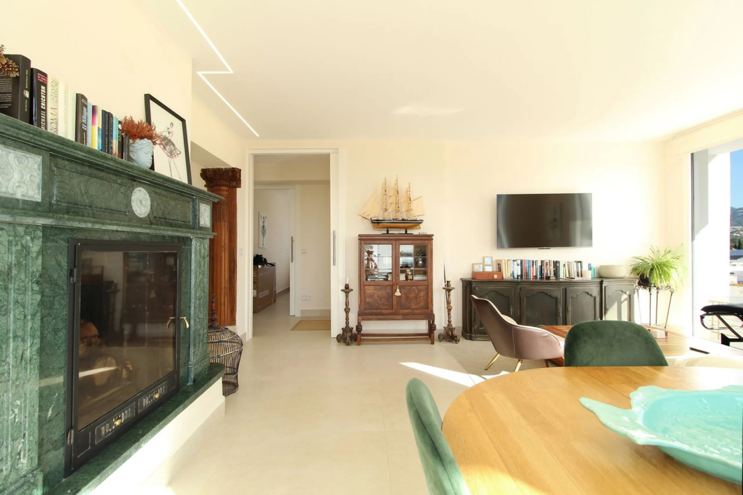 This beautifully refurbished third floor corner apartment in this sought after urbanisation has been upgraded to the highest standards, and is a delightful mix of modern elegance and comfort.