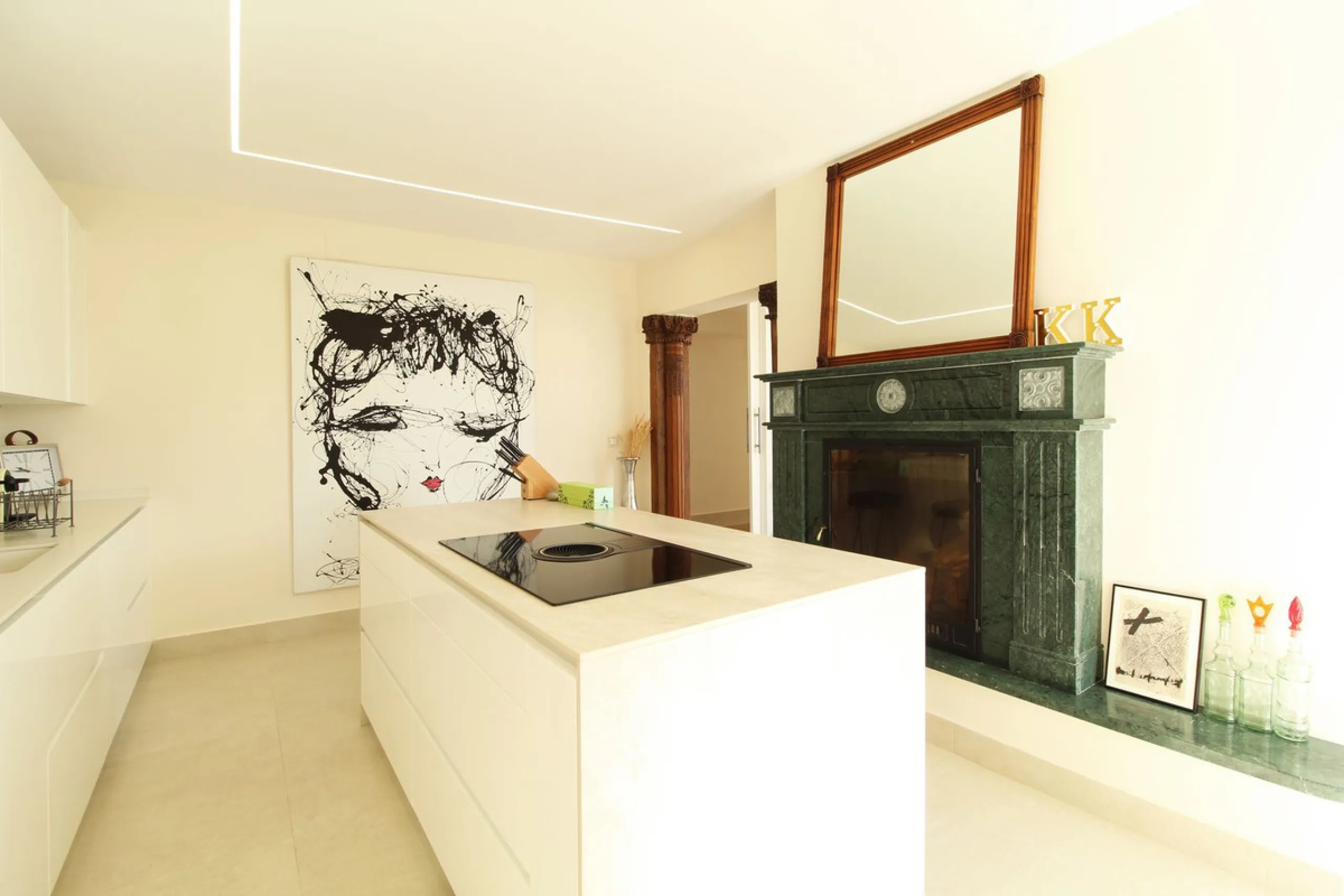 This beautifully refurbished third floor corner apartment in this sought after urbanisation has been upgraded to the highest standards, and is a delightful mix of modern elegance and comfort.