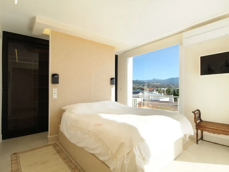 This beautifully refurbished third floor corner apartment in this sought after urbanisation has been upgraded to the highest standards, and is a delightful mix of modern elegance and comfort.