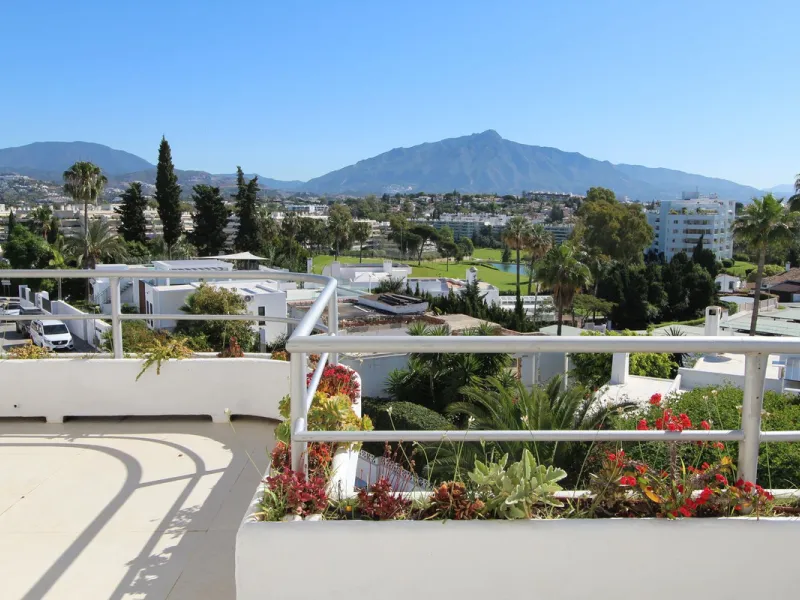 This beautifully refurbished third floor corner apartment in this sought after urbanisation has been upgraded to the highest standards, and is a delightful mix of modern elegance and comfort.
