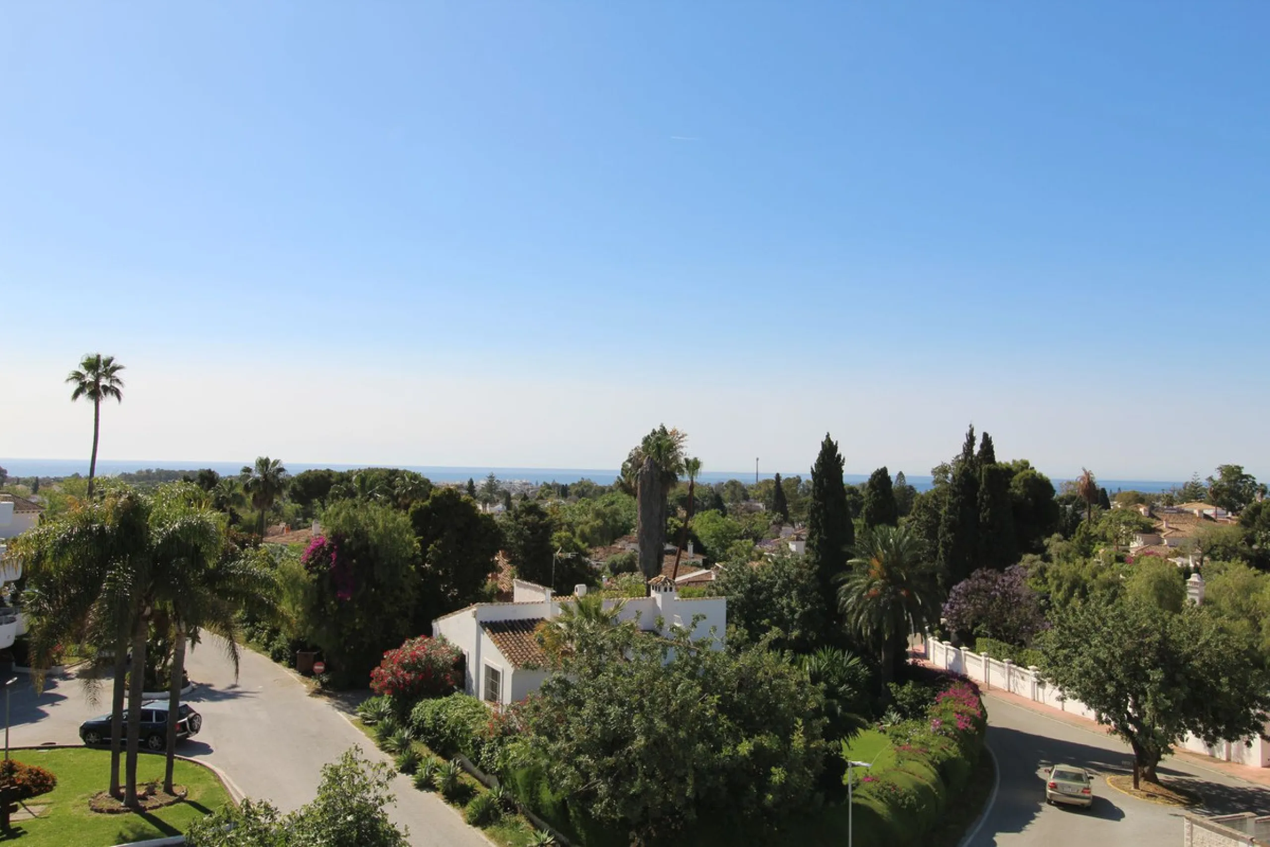This beautifully refurbished third floor corner apartment in this sought after urbanisation has been upgraded to the highest standards, and is a delightful mix of modern elegance and comfort.