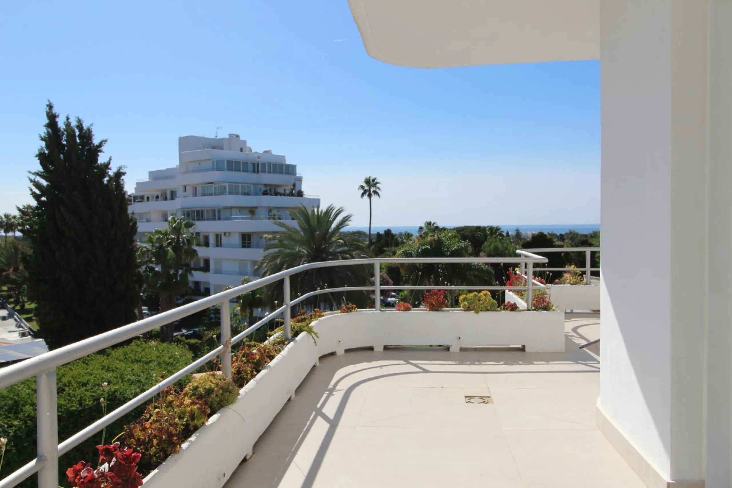 This beautifully refurbished third floor corner apartment in this sought after urbanisation has been upgraded to the highest standards, and is a delightful mix of modern elegance and comfort.
