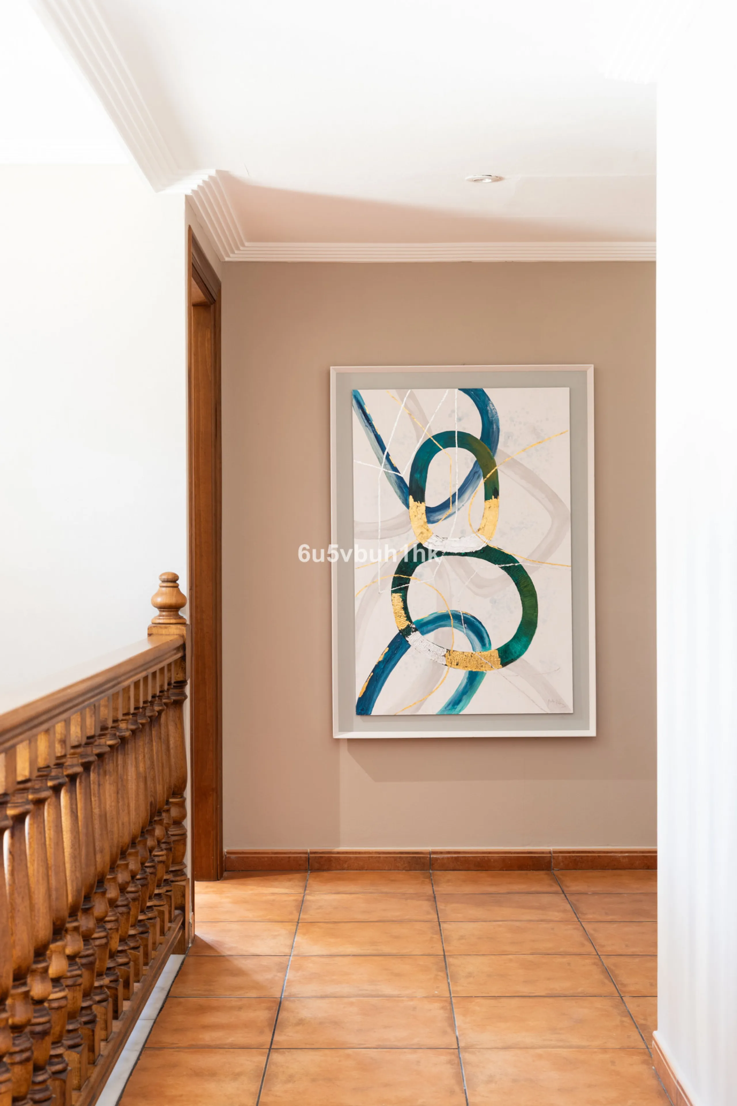 We are thrilled to present our exclusive listing; an unparalleled opportunity to own an exquisite and modern villa located in the highly sought-after area of San Pedro de Alcantara. Renovated and in impeccable condition, this property epitomizes luxurious