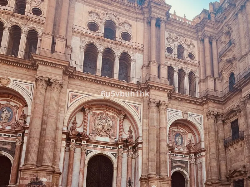 In the very heart of Málaga's historic centre, on the corner of two charming pedestrian streets, lies one of those treasures that makes the hearts of architecture lovers beat faster. This is not a move-in-ready home — it's an invitation to dream, to trans