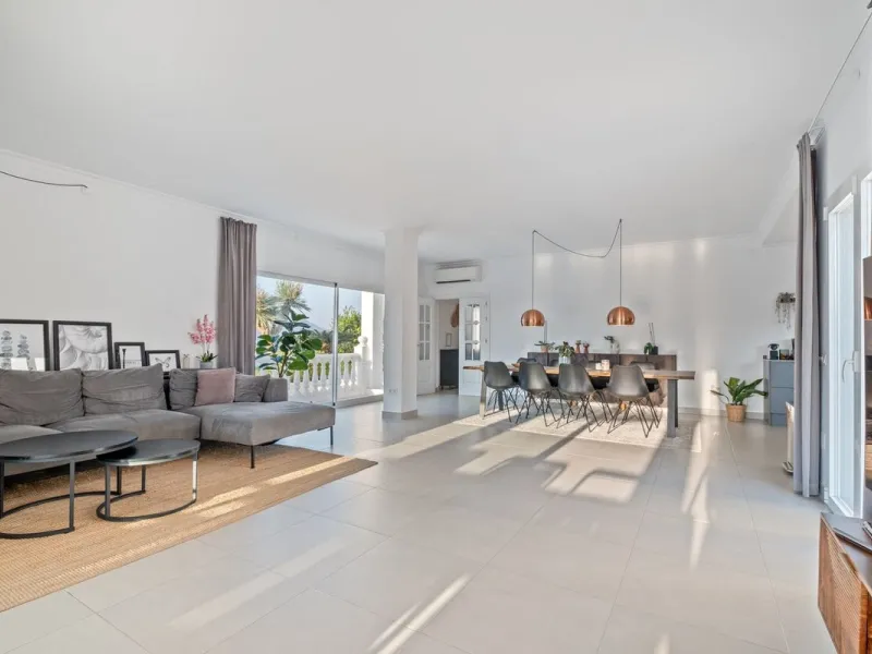 Luxury Villa with Panoramic Views, Private Pool & Proven Rental Returns