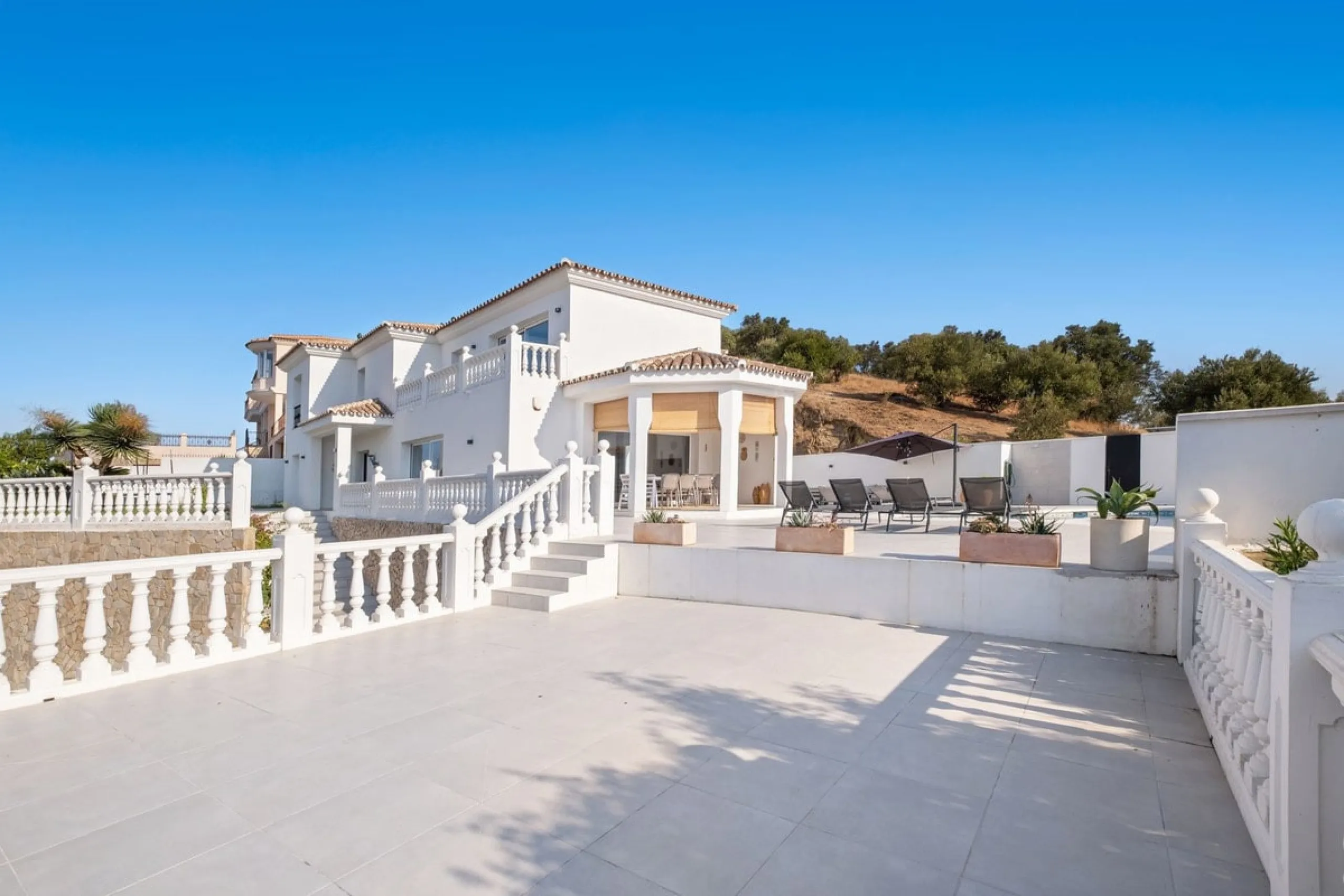 Luxury Villa with Panoramic Views, Private Pool & Proven Rental Returns
