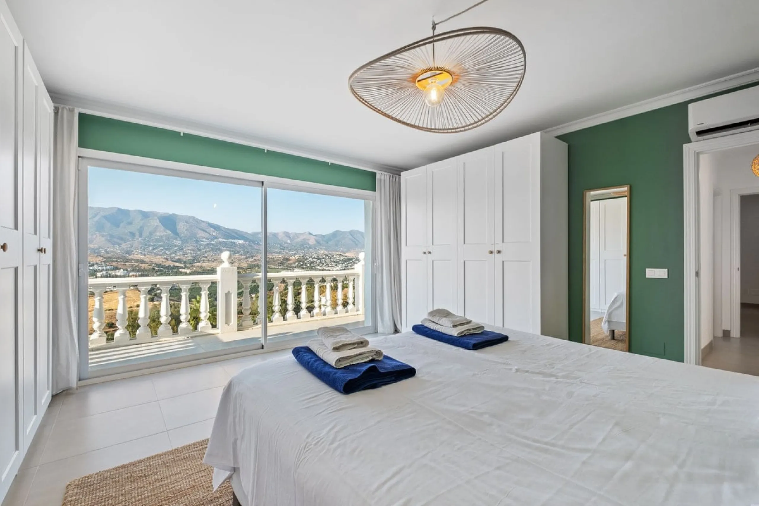 Luxury Villa with Panoramic Views, Private Pool & Proven Rental Returns
