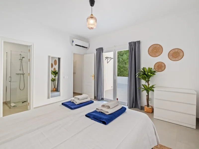 Luxury Villa with Panoramic Views, Private Pool & Proven Rental Returns