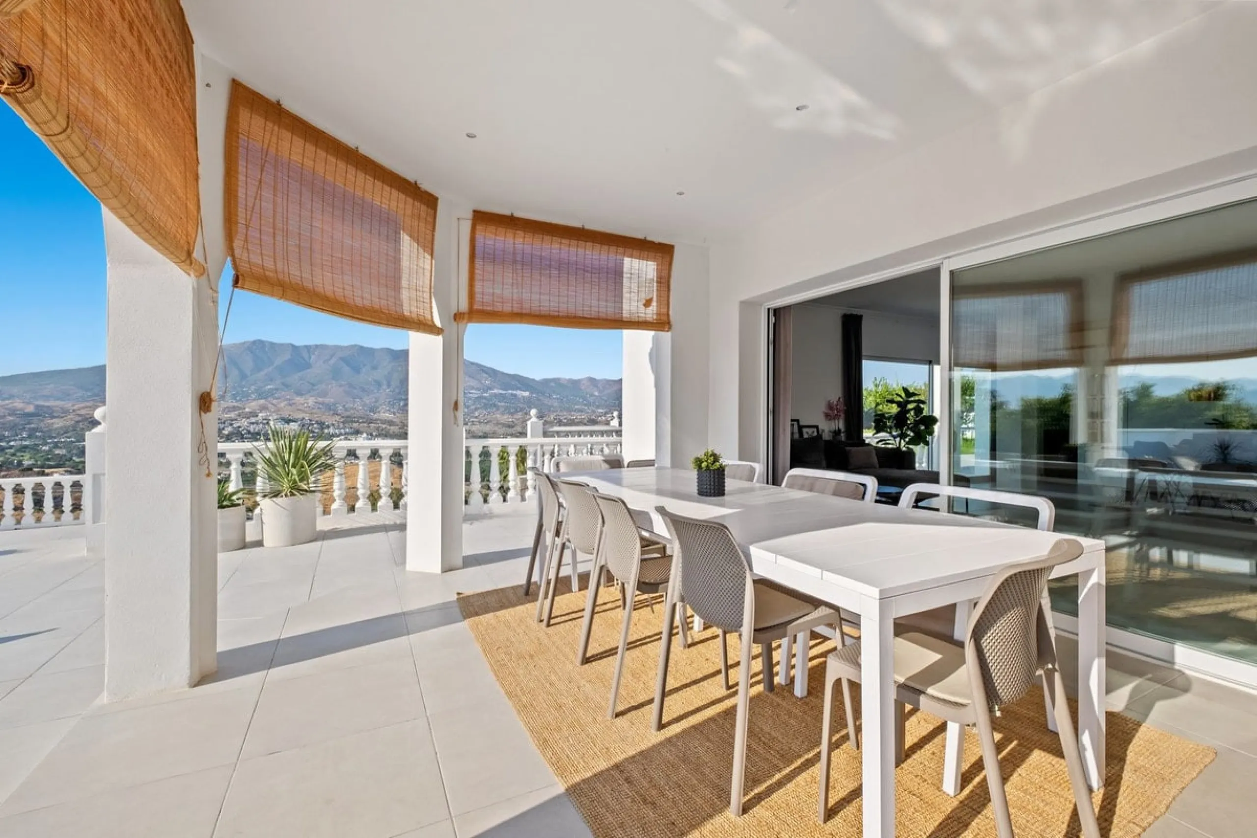 Luxury Villa with Panoramic Views, Private Pool & Proven Rental Returns