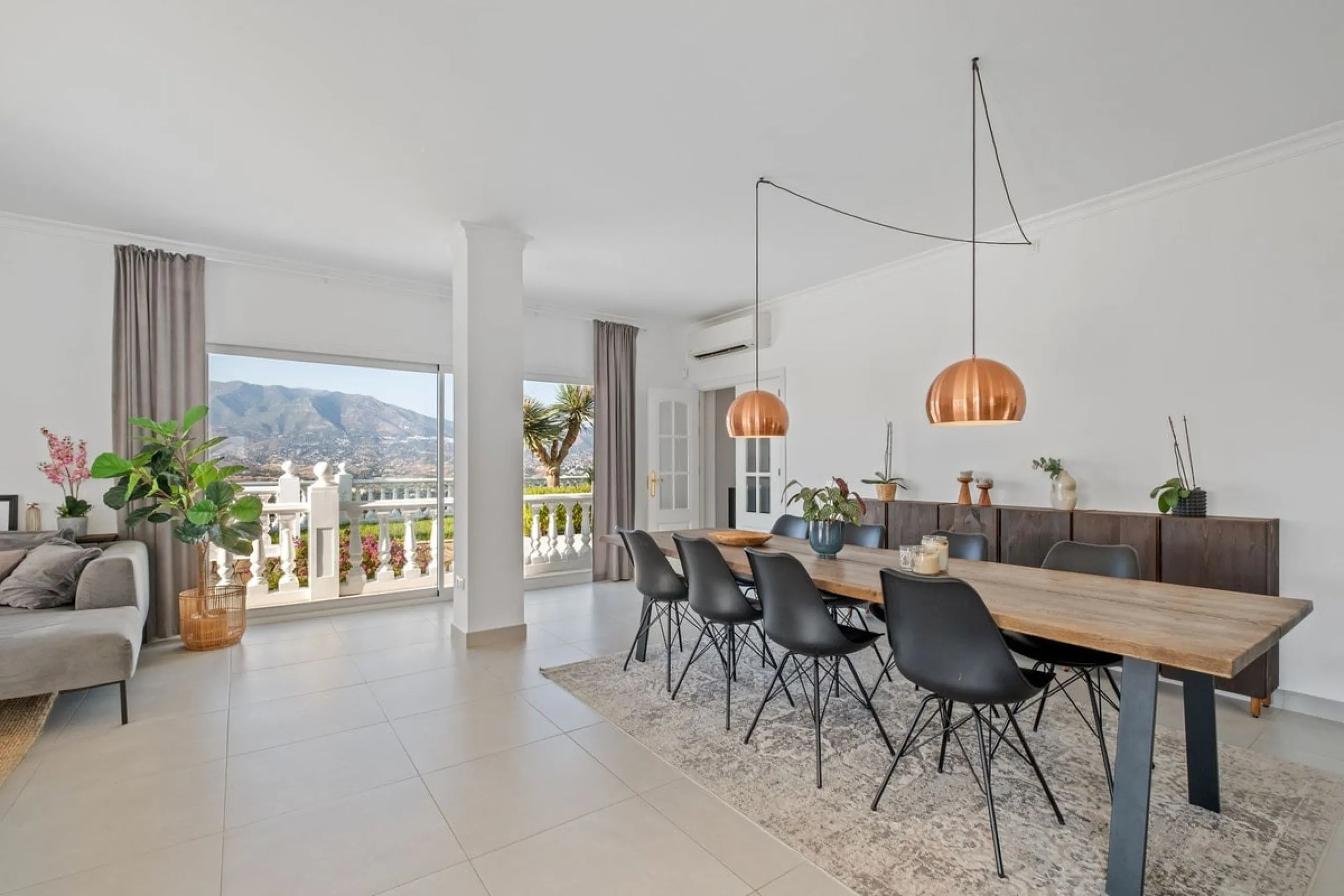 Luxury Villa with Panoramic Views, Private Pool & Proven Rental Returns