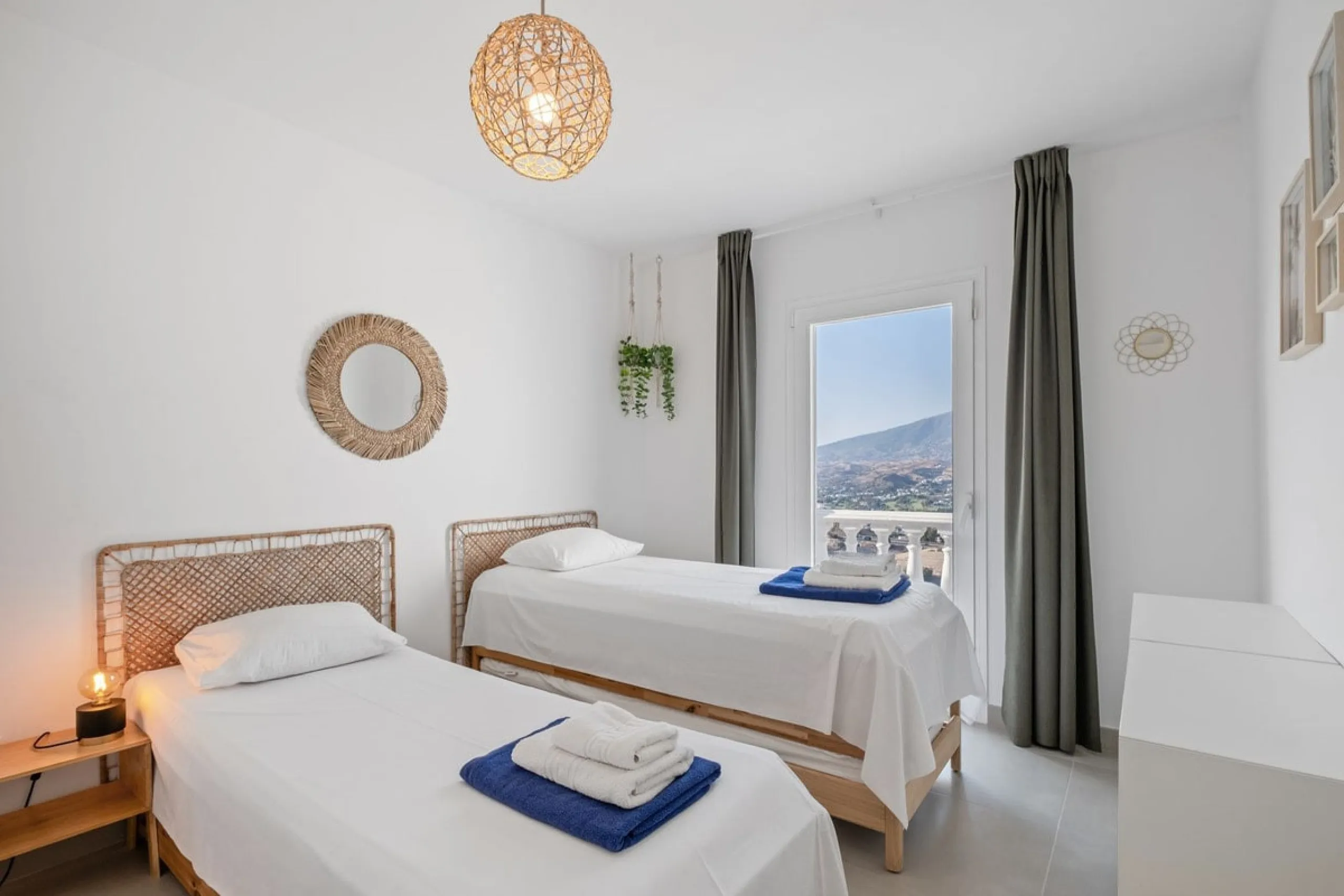 Luxury Villa with Panoramic Views, Private Pool & Proven Rental Returns