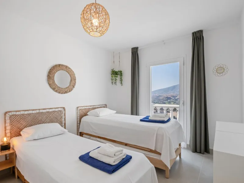 Luxury Villa with Panoramic Views, Private Pool & Proven Rental Returns