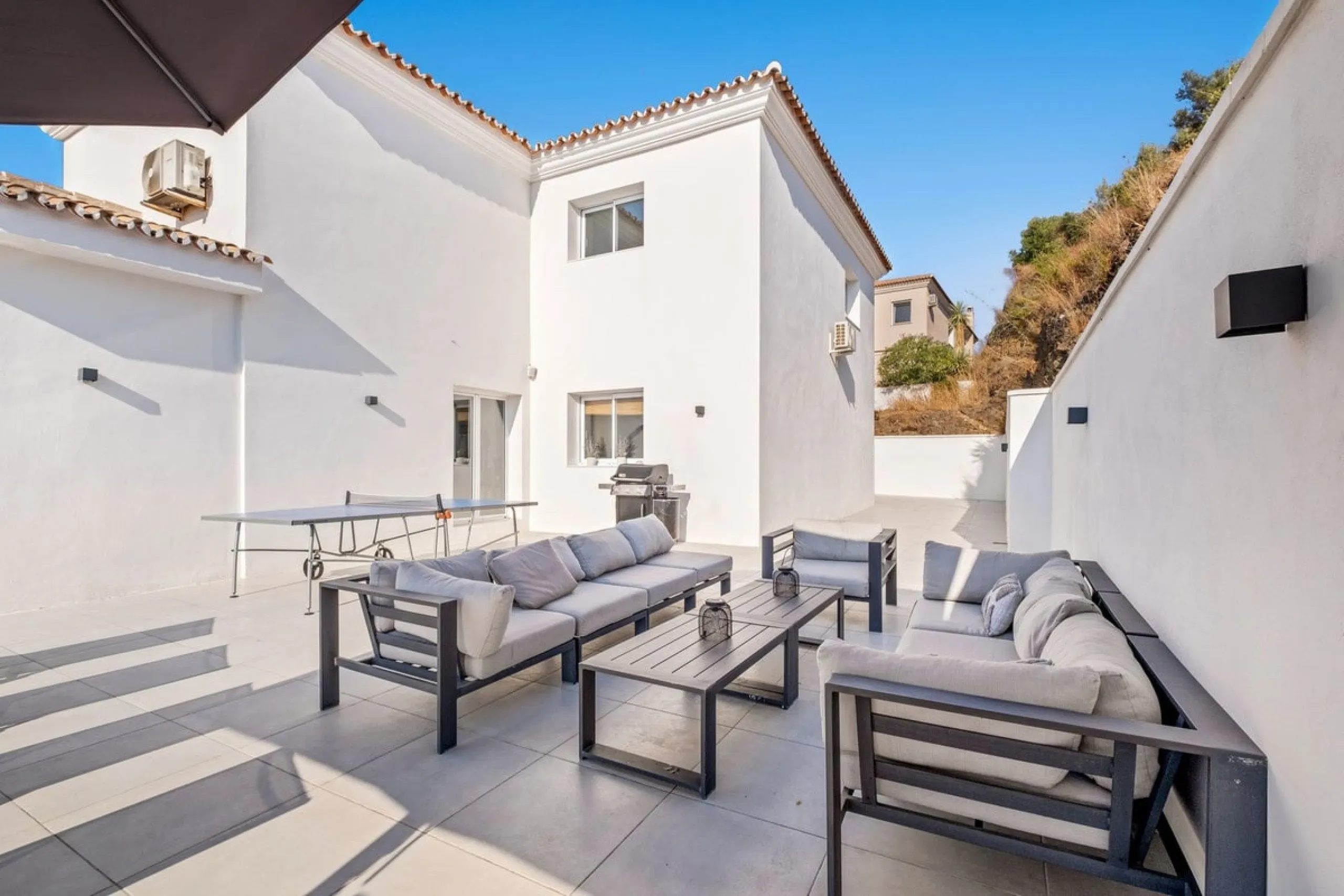 Luxury Villa with Panoramic Views, Private Pool & Proven Rental Returns