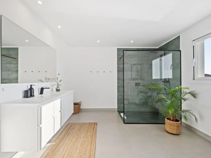 Luxury Villa with Panoramic Views, Private Pool & Proven Rental Returns