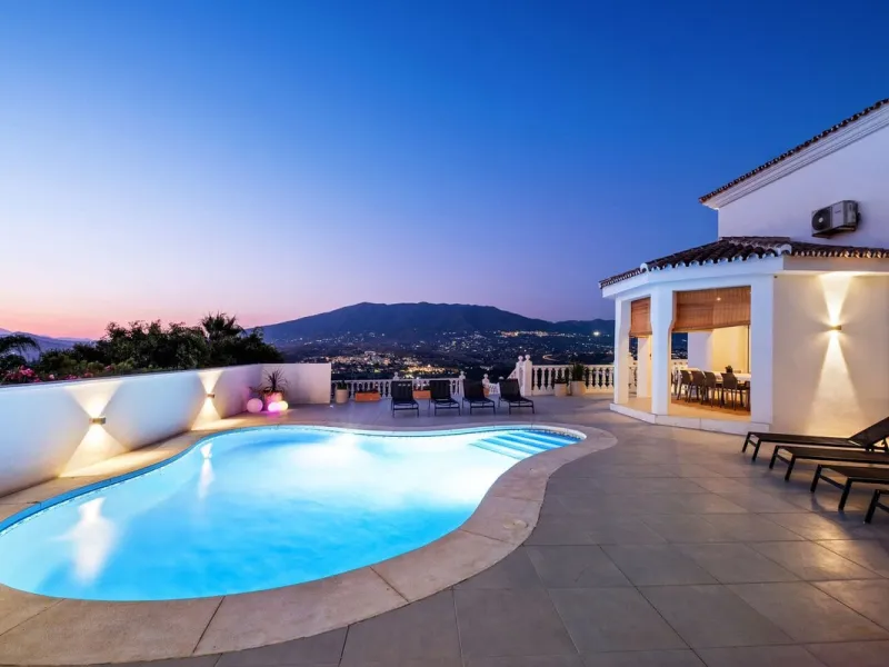 Luxury Villa with Panoramic Views, Private Pool & Proven Rental Returns