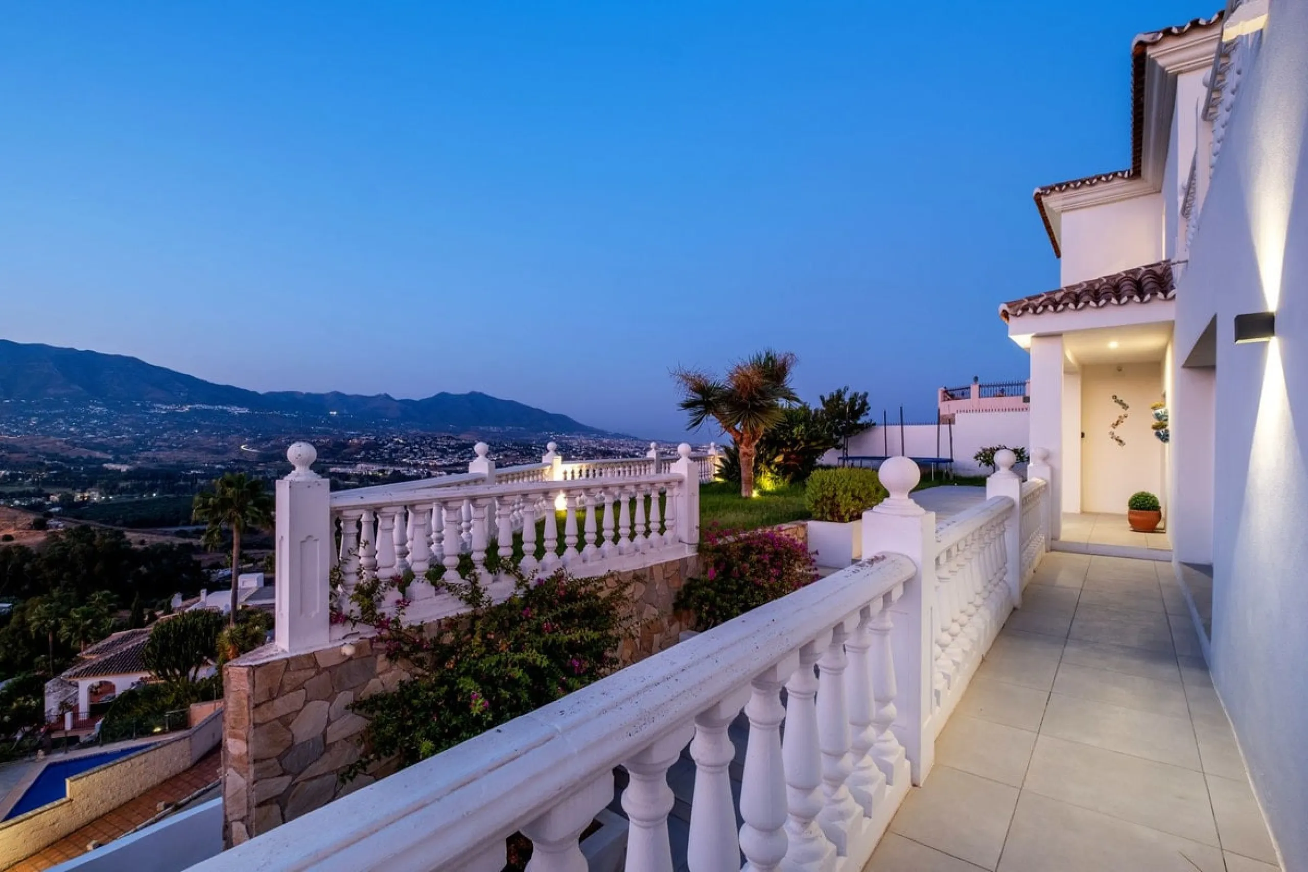 Luxury Villa with Panoramic Views, Private Pool & Proven Rental Returns