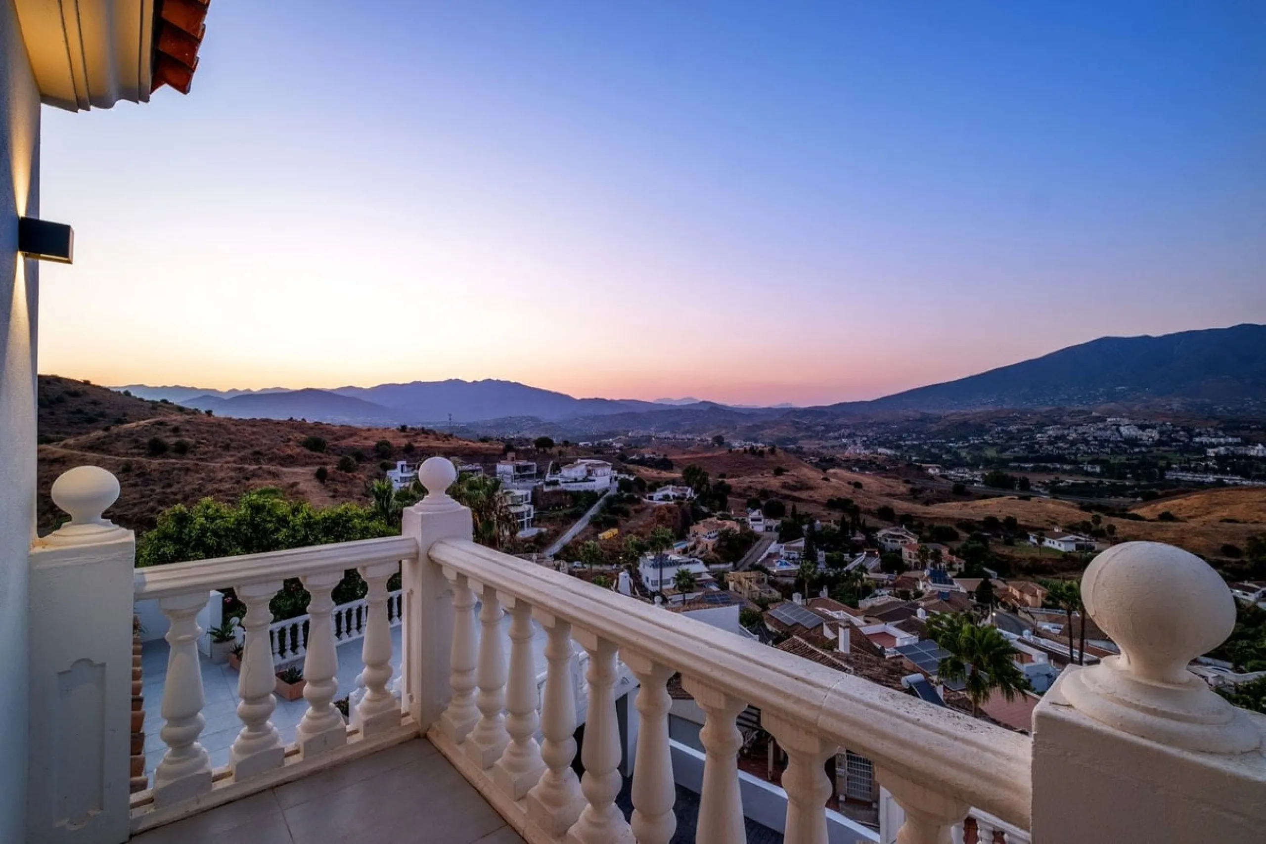 Luxury Villa with Panoramic Views, Private Pool & Proven Rental Returns