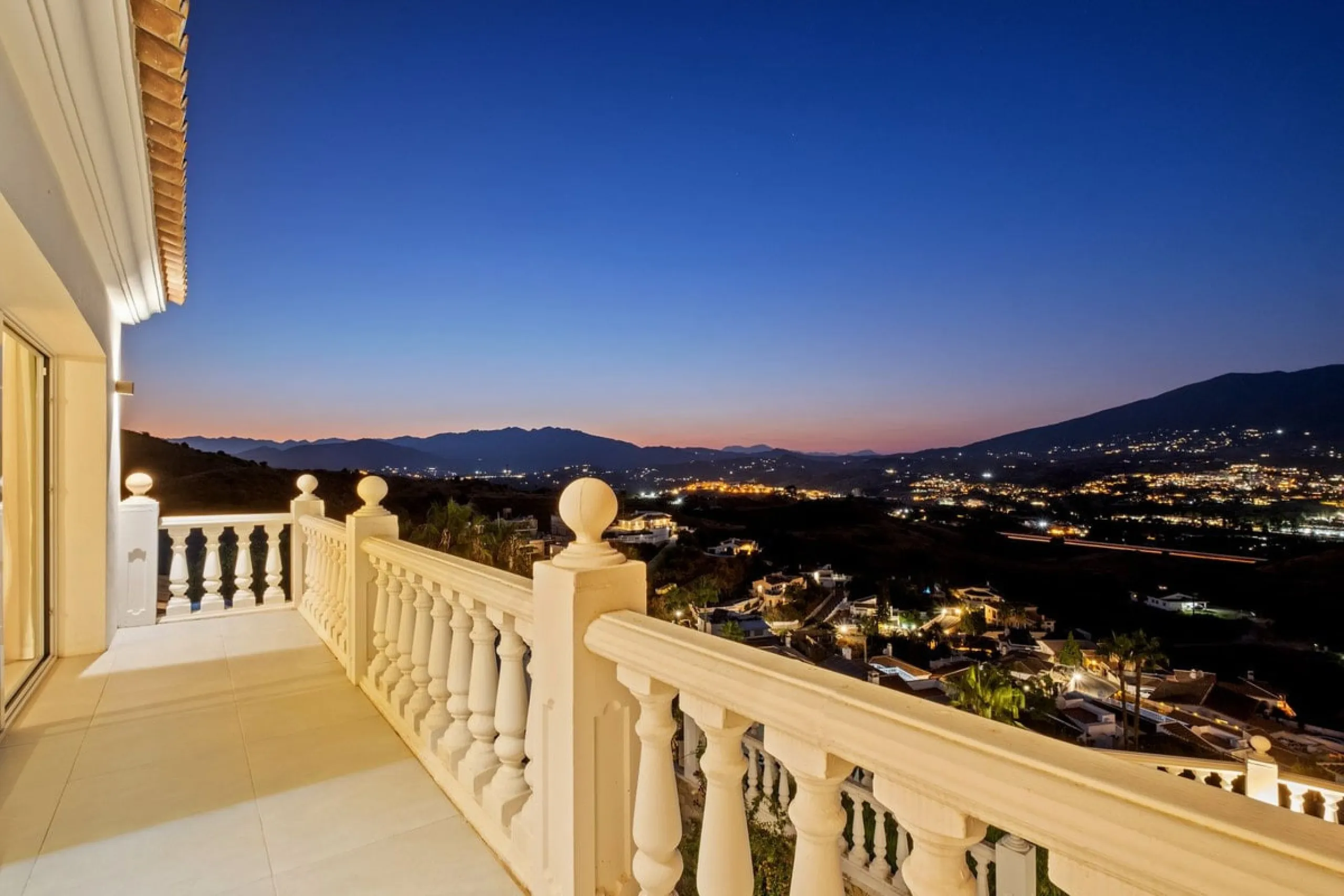 Luxury Villa with Panoramic Views, Private Pool & Proven Rental Returns