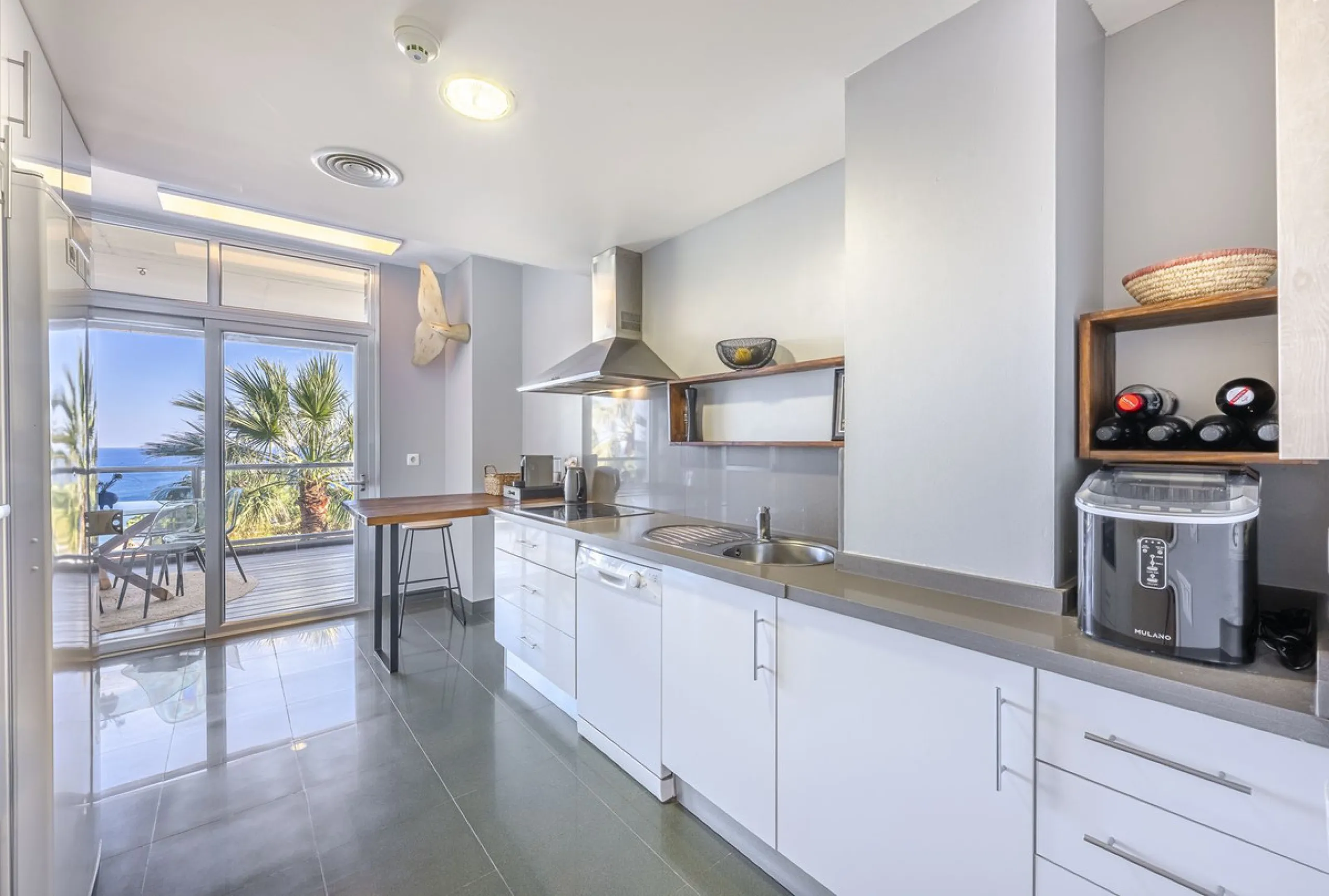 This 3-bedroom, 3-bathroom apartment boasts a stunning 30m² terrace with panoramic sea views. The apartment is very well-maintained, fully furnished, and features underfloor heating, which is very useful during the winter months.