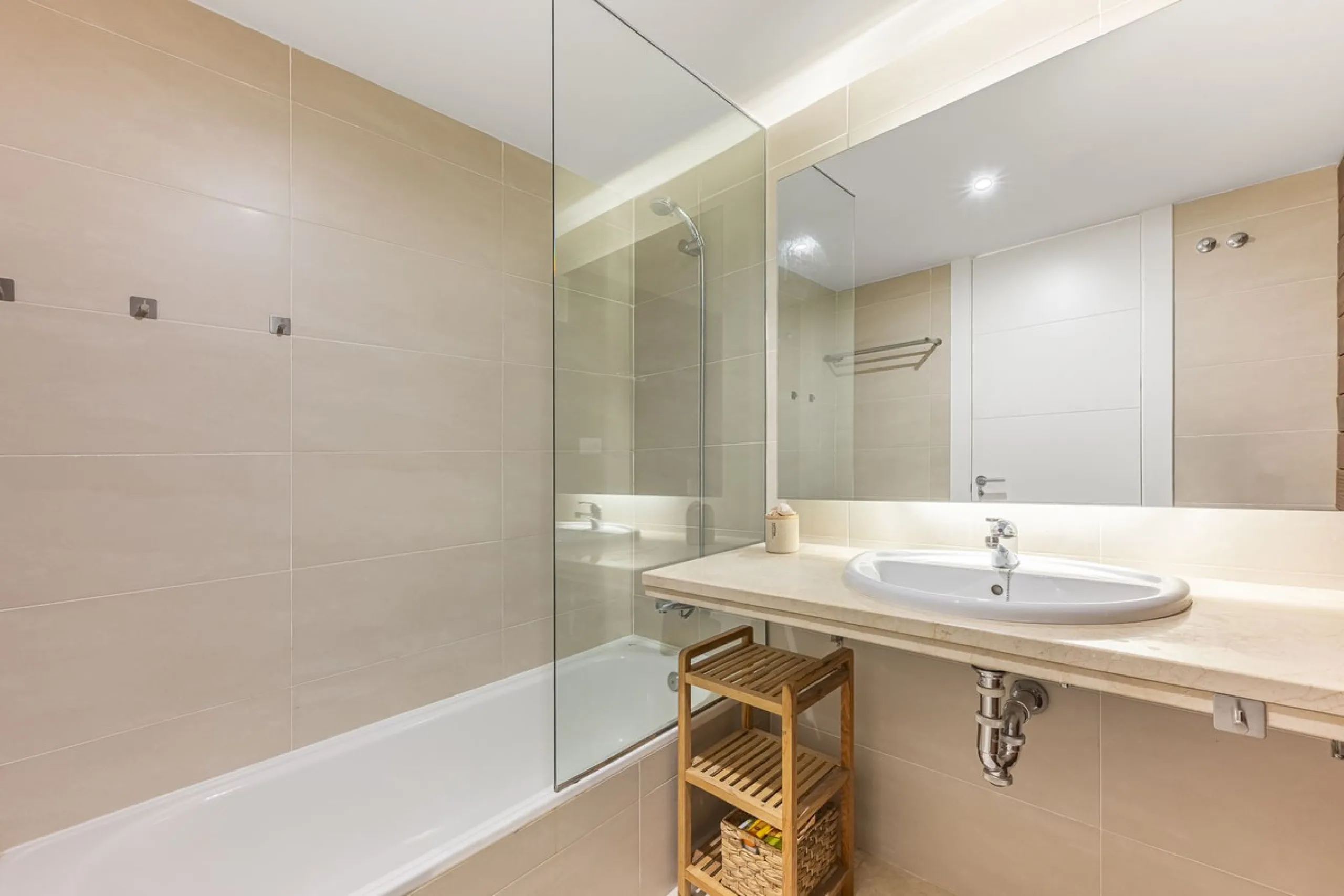 This 3-bedroom, 3-bathroom apartment boasts a stunning 30m² terrace with panoramic sea views. The apartment is very well-maintained, fully furnished, and features underfloor heating, which is very useful during the winter months.