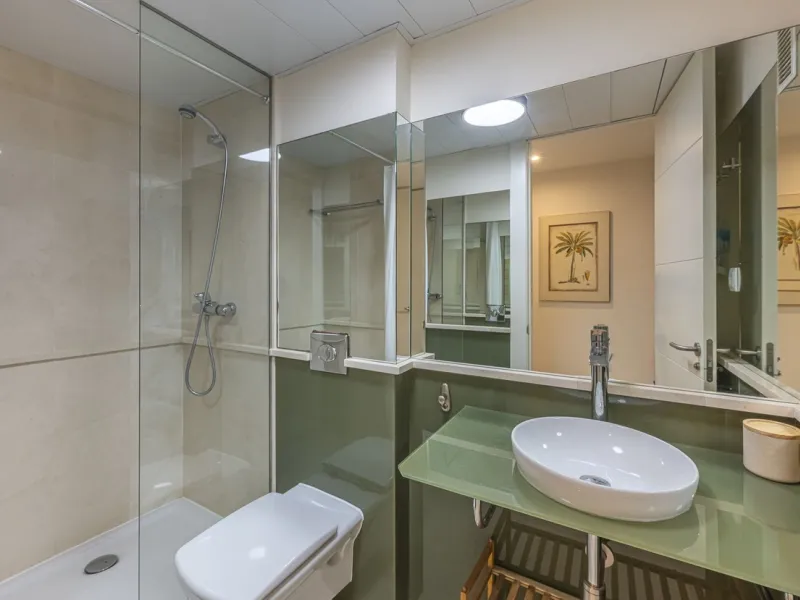 This 3-bedroom, 3-bathroom apartment boasts a stunning 30m² terrace with panoramic sea views. The apartment is very well-maintained, fully furnished, and features underfloor heating, which is very useful during the winter months.