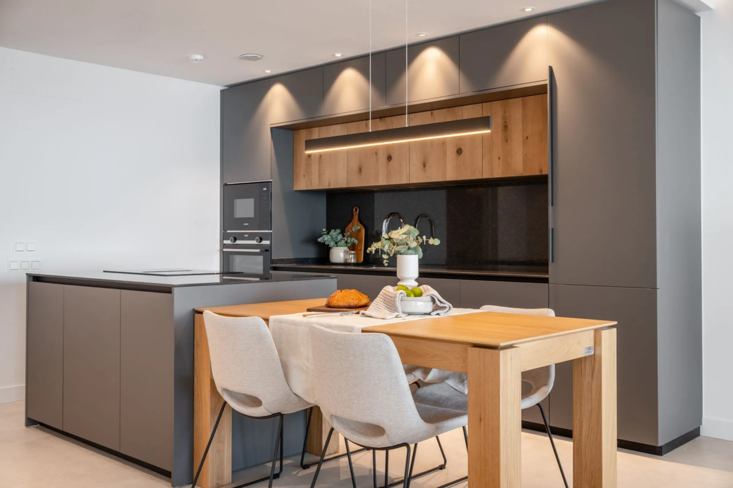 Newly completed luxury residence in Reserva del Higuerón – €1,150,000 – ready for immediate viewing!
