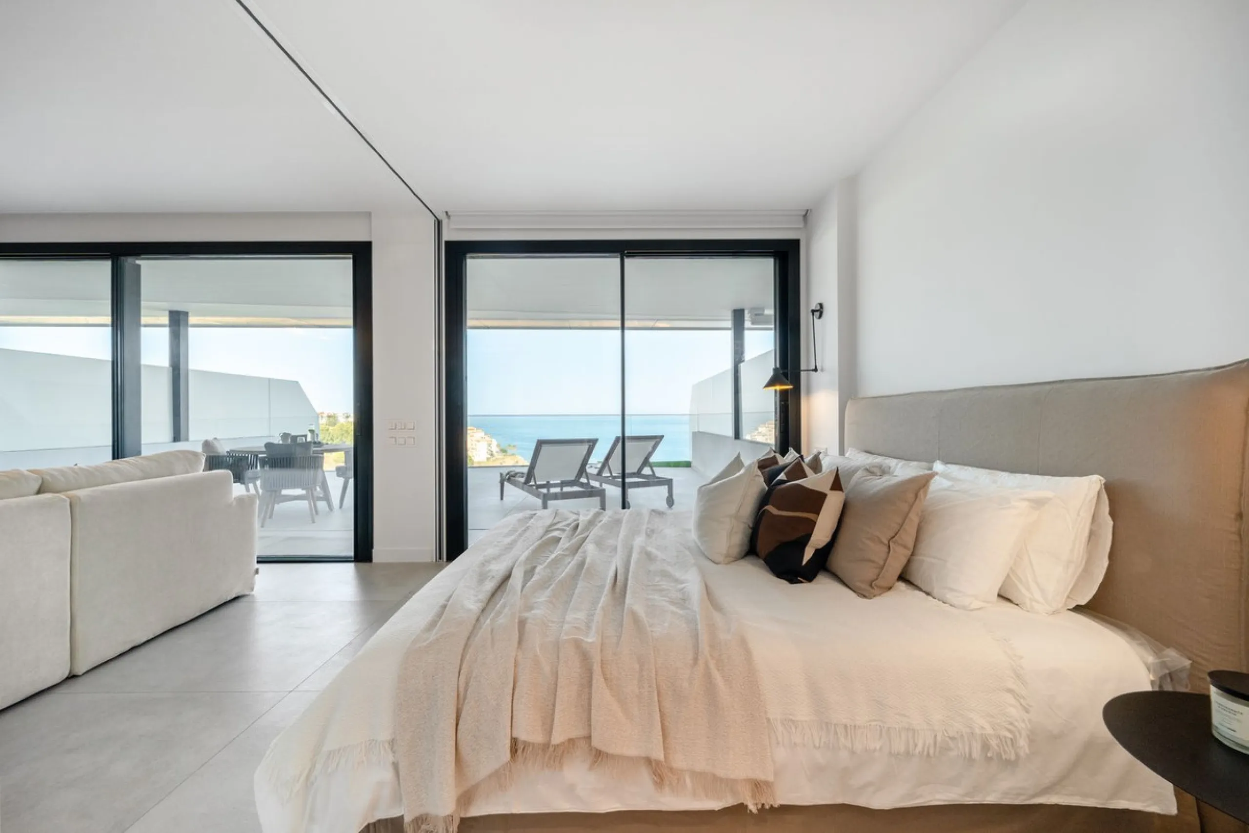 Newly completed luxury residence in Reserva del Higuerón – €1,150,000 – ready for immediate viewing!