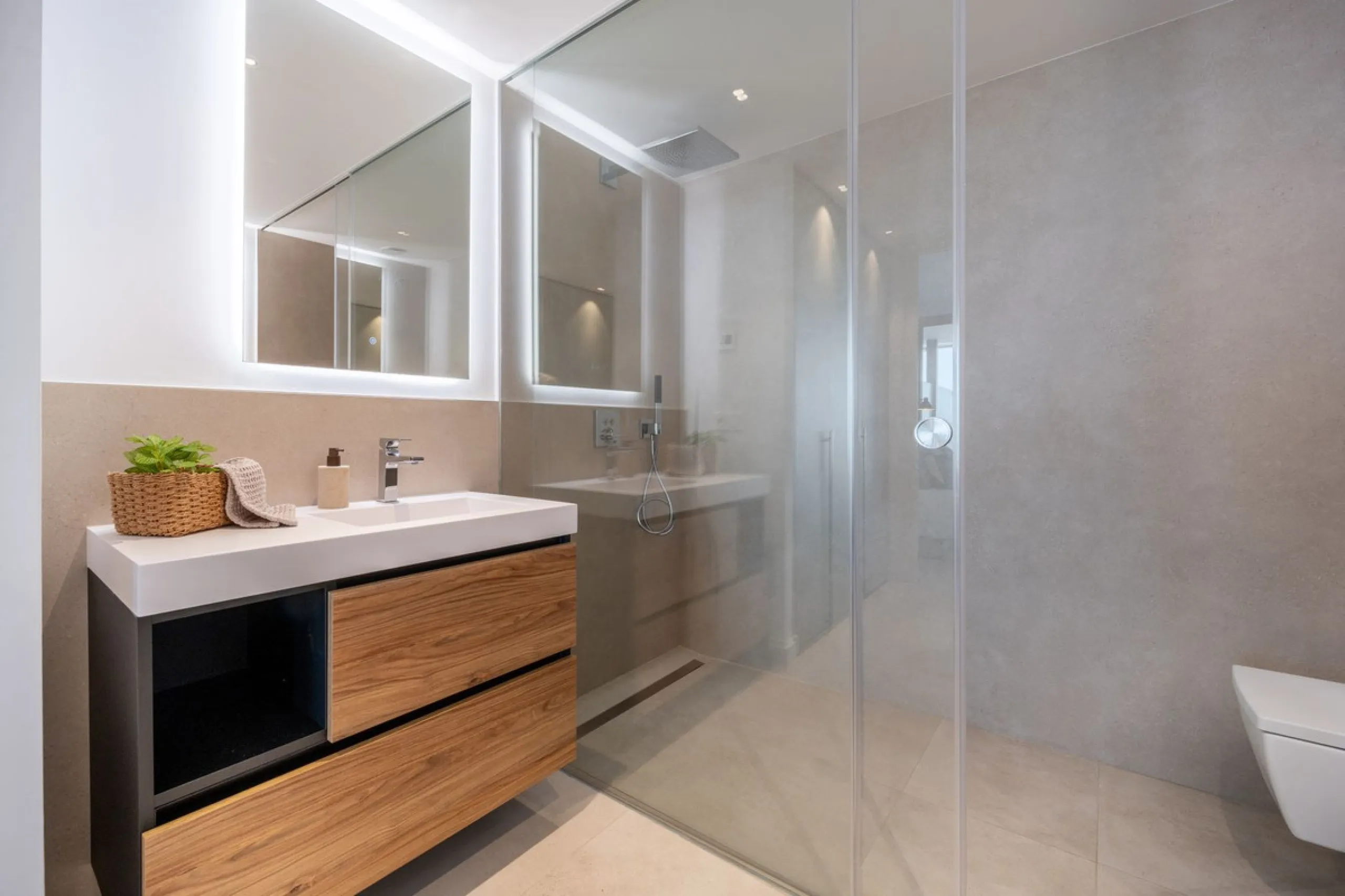 Newly completed luxury residence in Reserva del Higuerón – €1,150,000 – ready for immediate viewing!