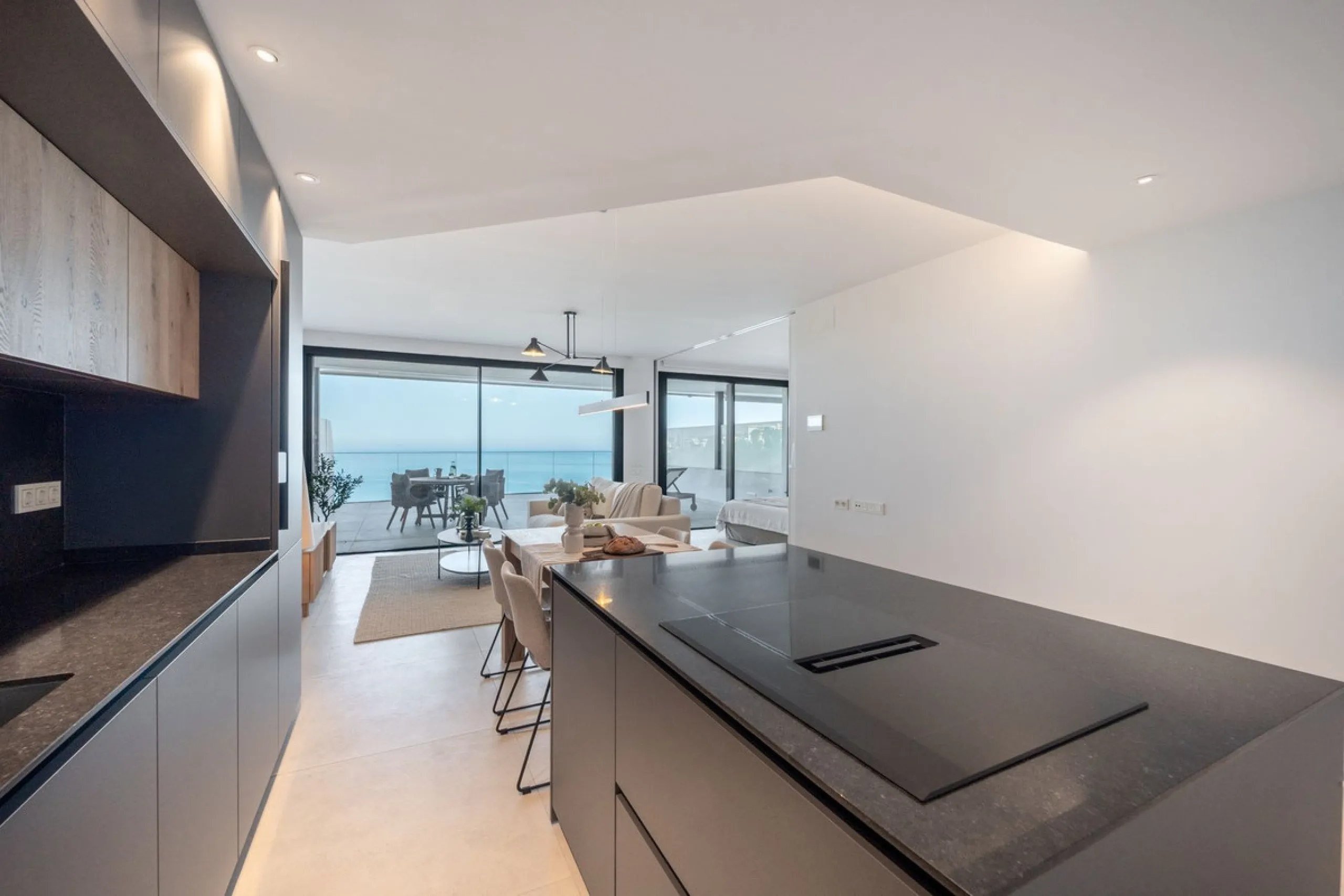 Newly completed luxury residence in Reserva del Higuerón – €1,150,000 – ready for immediate viewing!