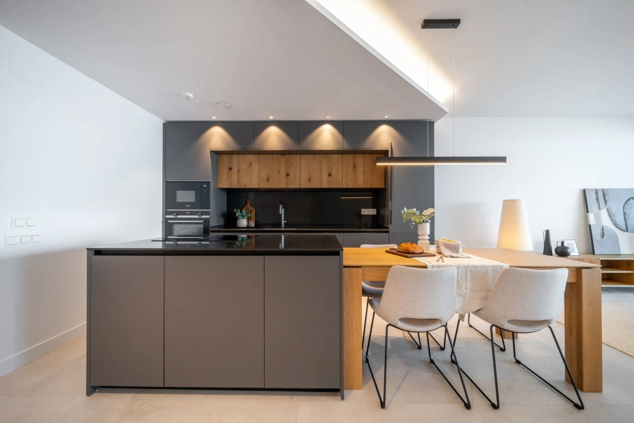 Newly completed luxury residence in Reserva del Higuerón – €1,150,000 – ready for immediate viewing!
