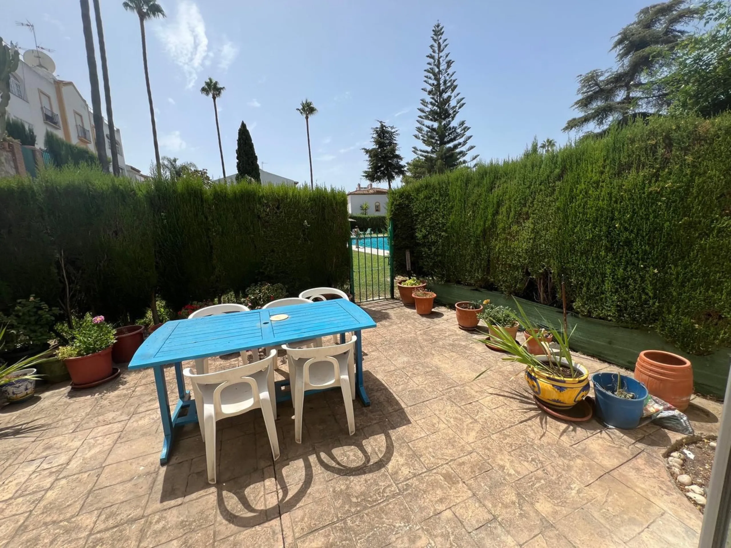House - Townhouse в продаже в Estepona, Málaga. В доме 3 спален и 2 ванных комнат. Площадь дома 134 м²