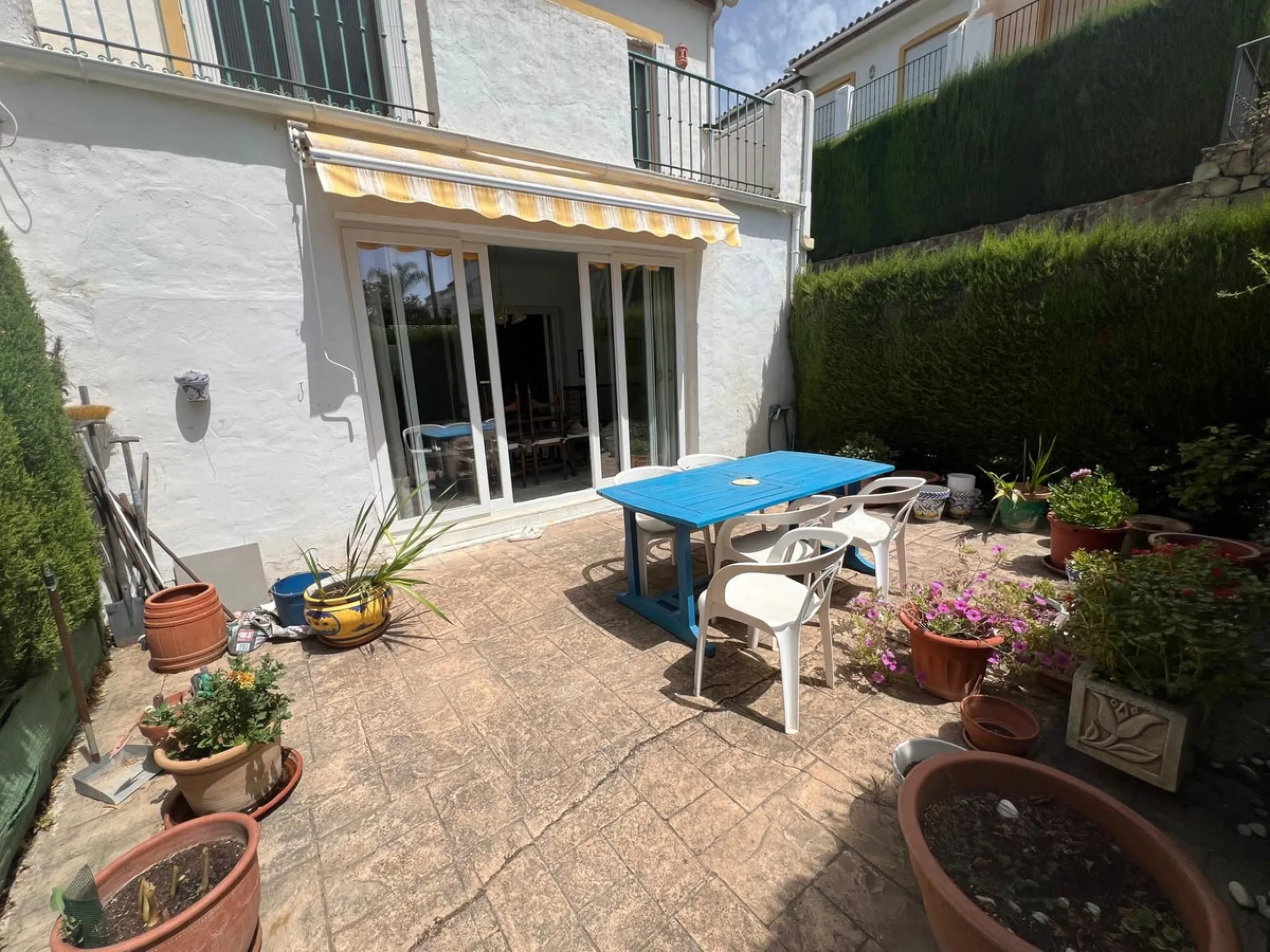 House - Townhouse в продаже в Estepona, Málaga. В доме 3 спален и 2 ванных комнат. Площадь дома 134 м²