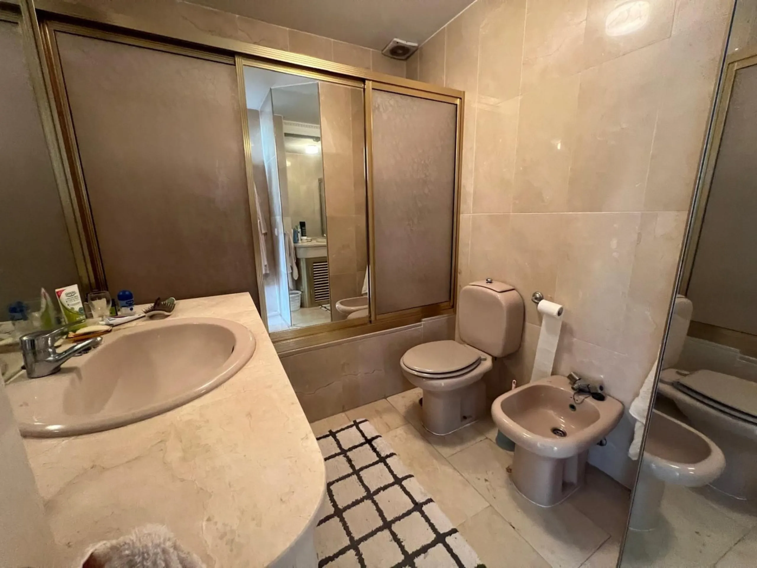 House - Townhouse в продаже в Estepona, Málaga. В доме 3 спален и 2 ванных комнат. Площадь дома 134 м²