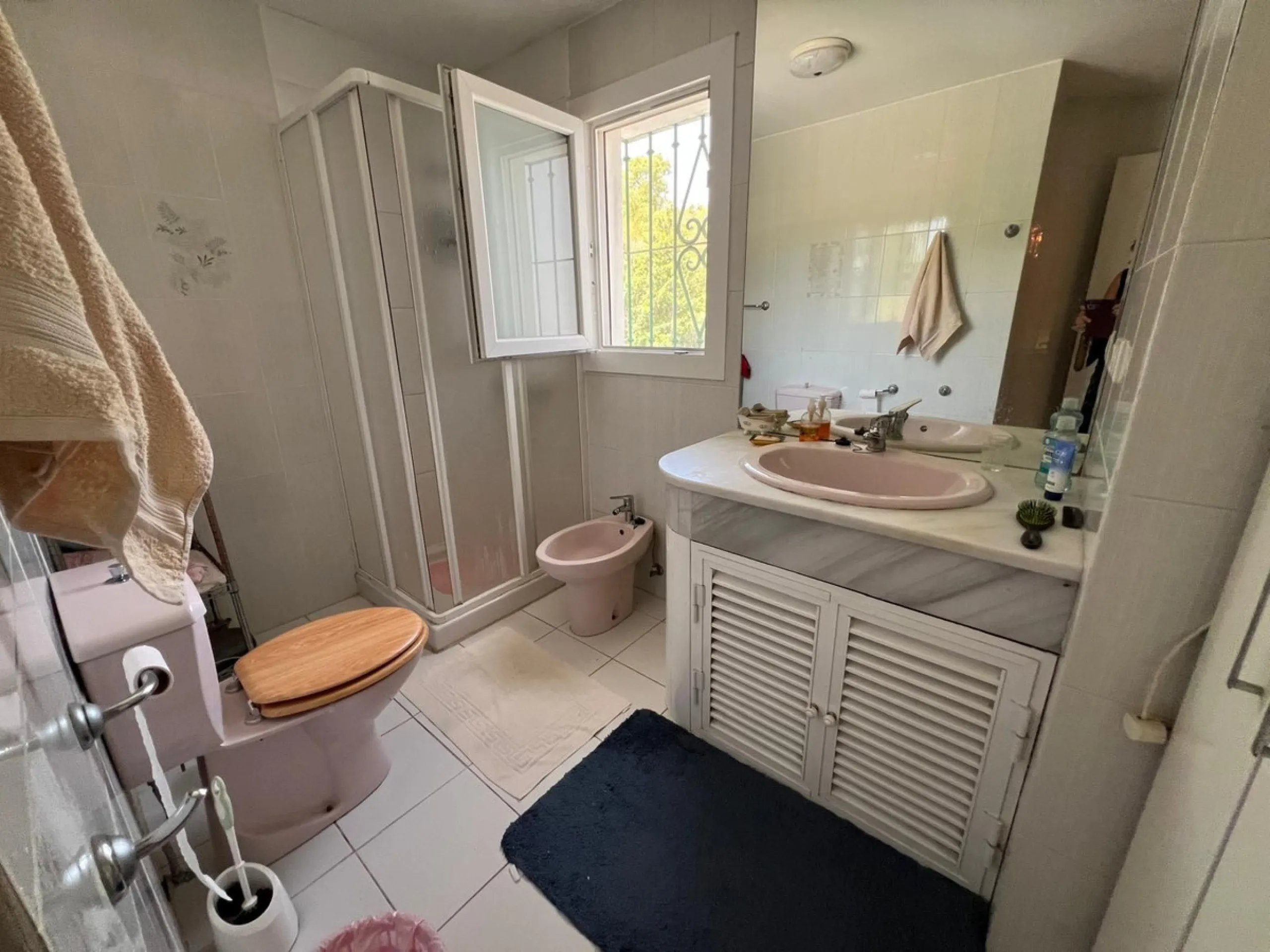 House - Townhouse в продаже в Estepona, Málaga. В доме 3 спален и 2 ванных комнат. Площадь дома 134 м²