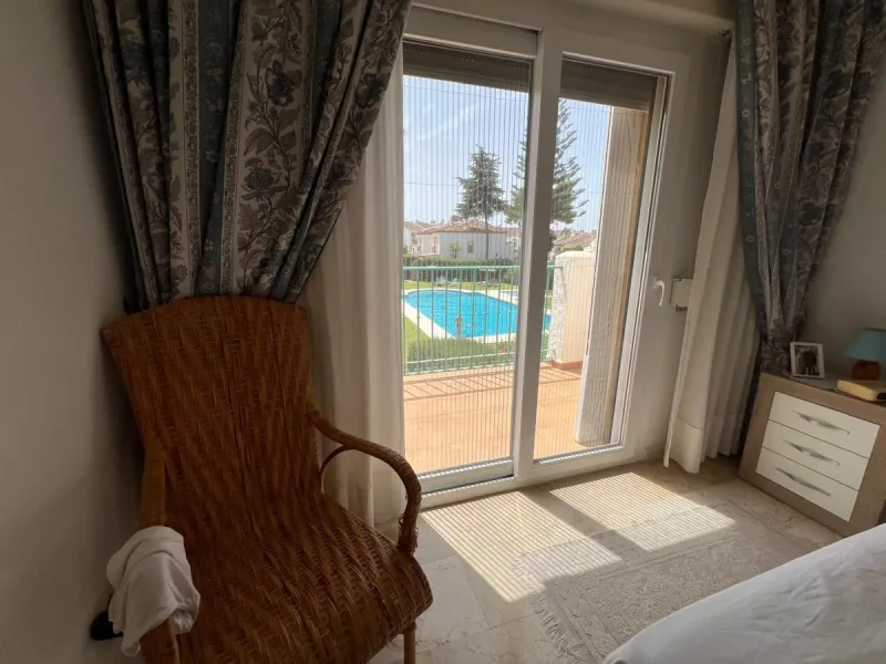 House - Townhouse в продаже в Estepona, Málaga. В доме 3 спален и 2 ванных комнат. Площадь дома 134 м²