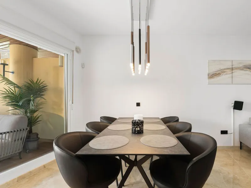Welcome to this apartment in Torreblanca - situated just 200 meters from the beach!