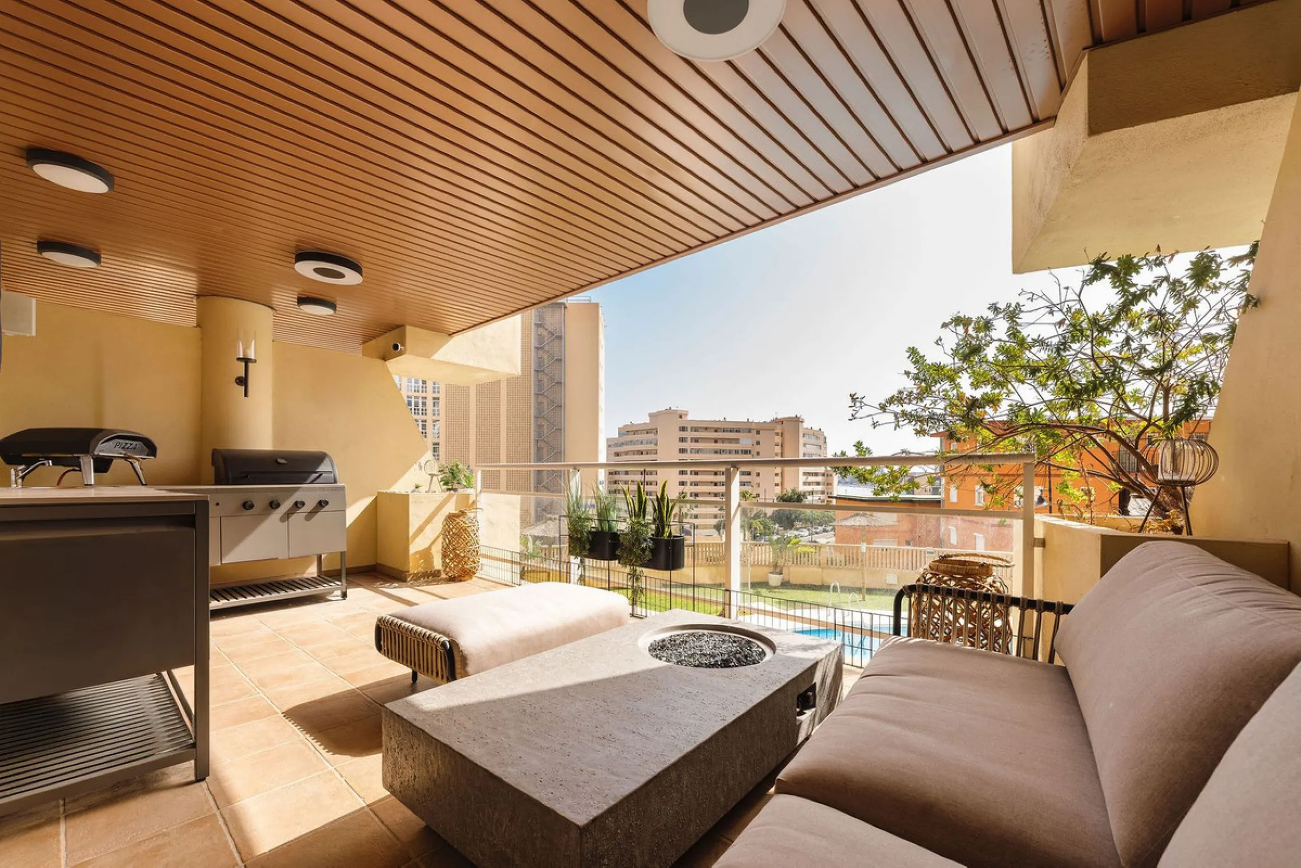 Welcome to this apartment in Torreblanca - situated just 200 meters from the beach!