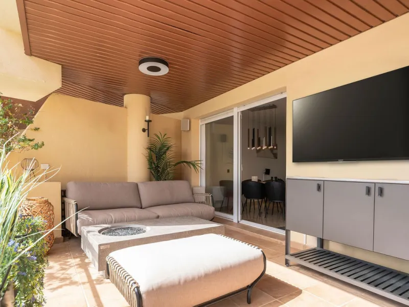 Welcome to this apartment in Torreblanca - situated just 200 meters from the beach!