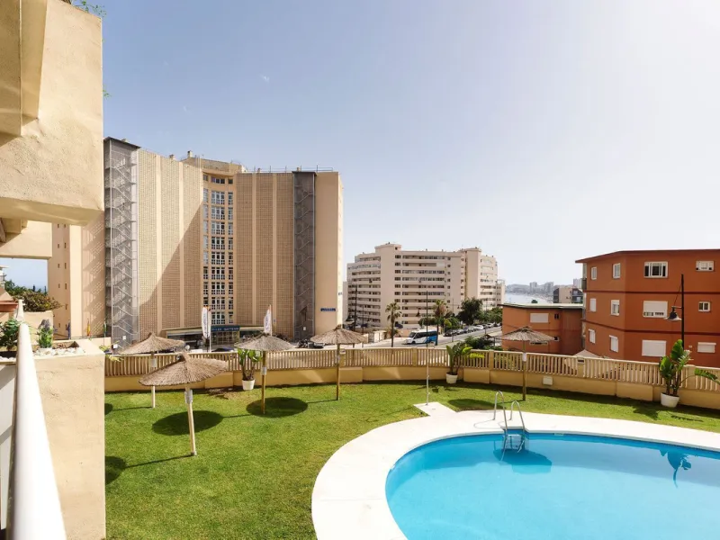 Welcome to this apartment in Torreblanca - situated just 200 meters from the beach!