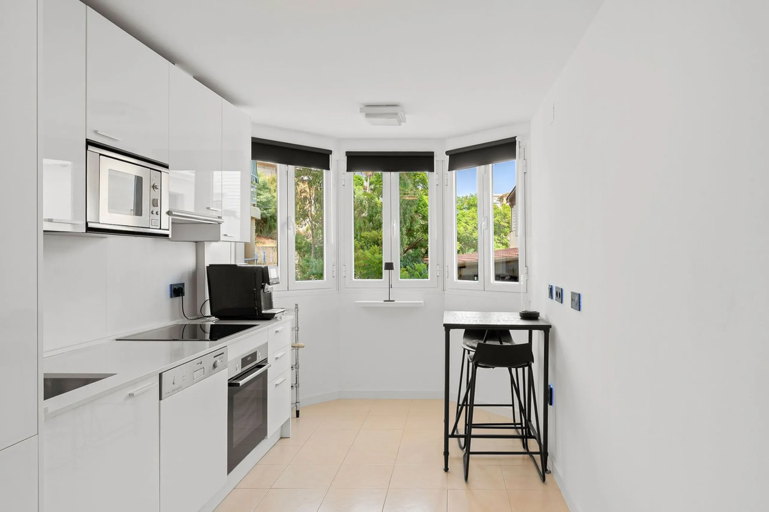 Welcome to this apartment in Torreblanca - situated just 200 meters from the beach!