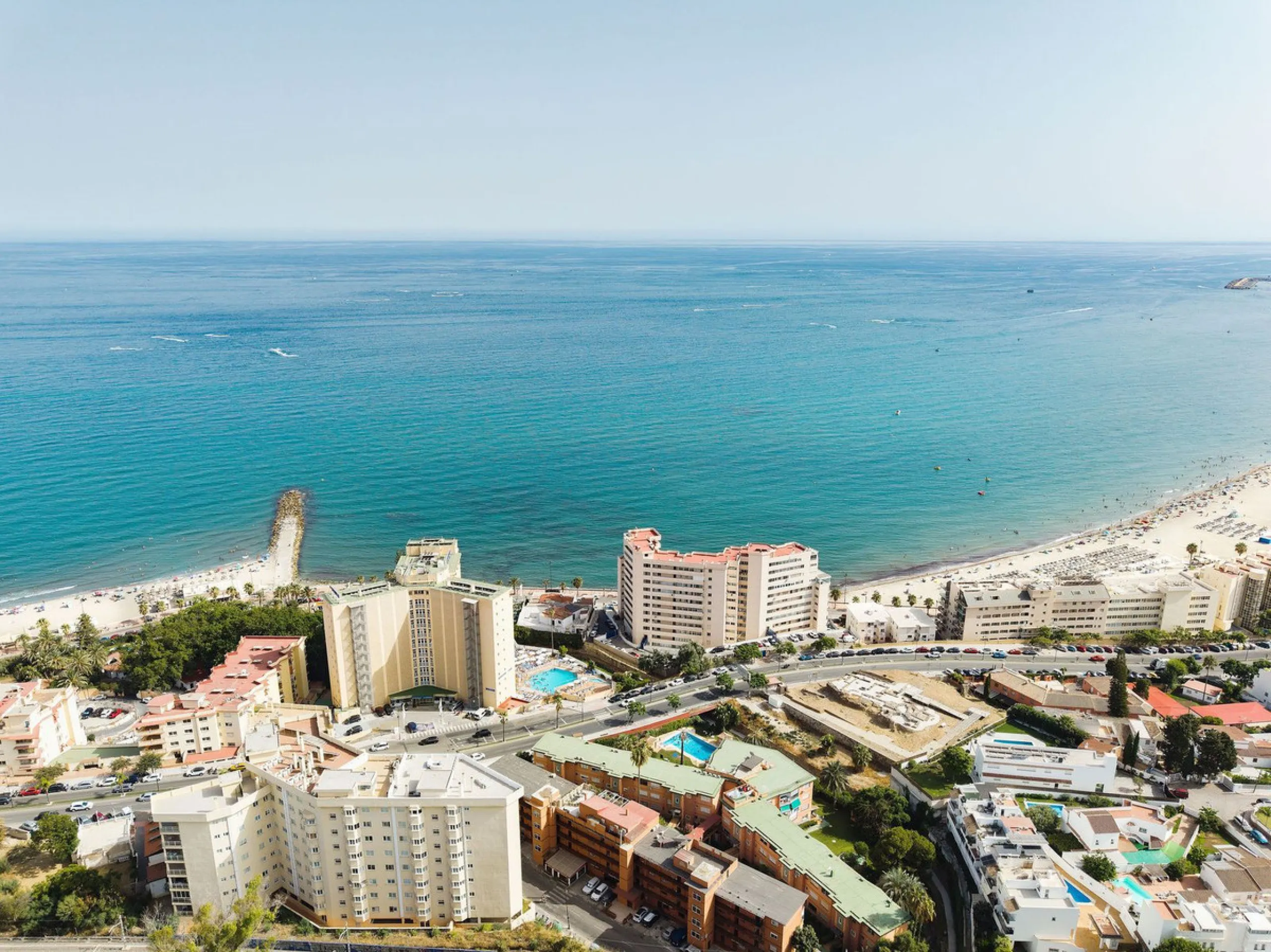 Welcome to this apartment in Torreblanca - situated just 200 meters from the beach!
