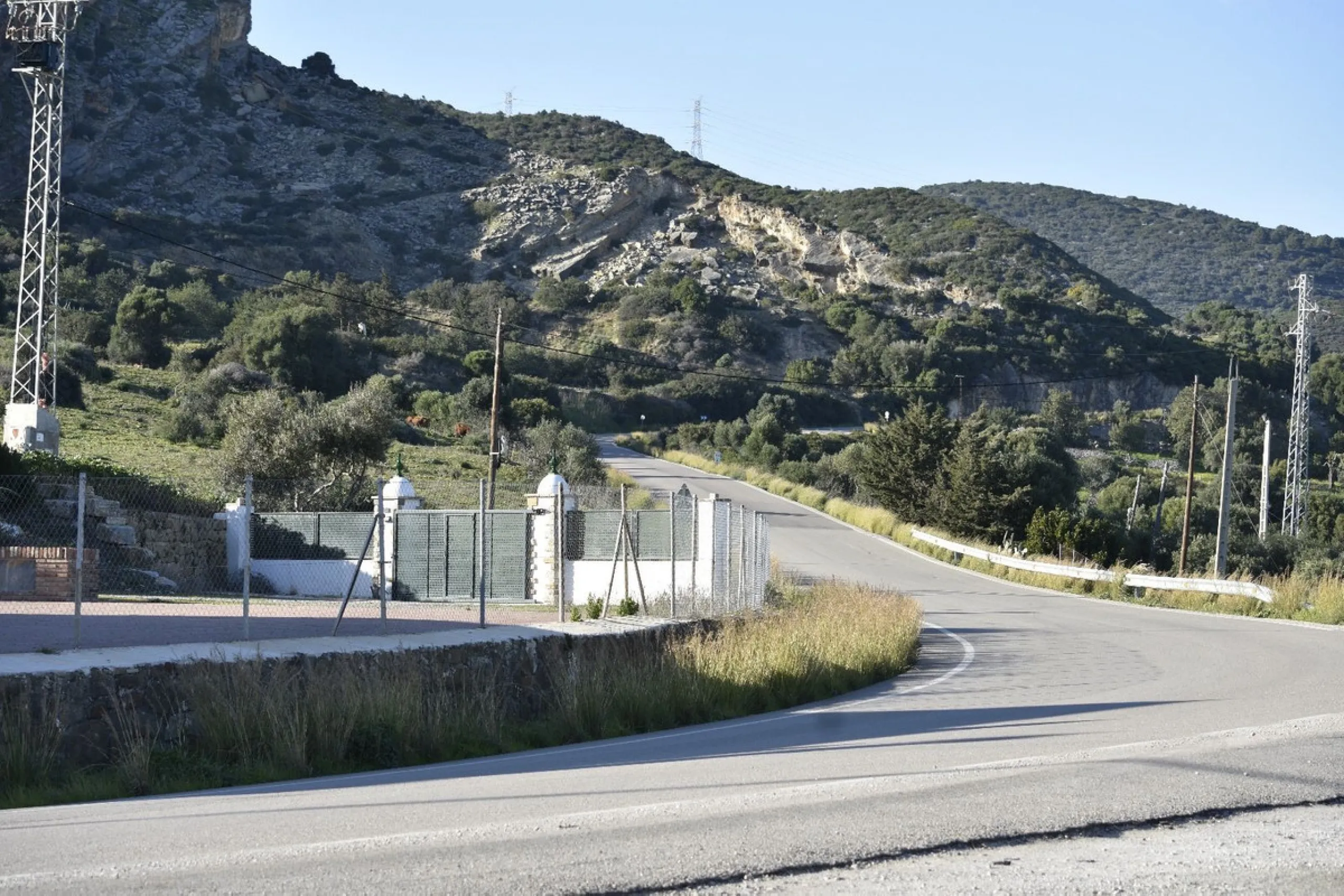 Unique opportunity on the Costa del Sol! Plot with panoramic sea views in Bahía de Casares and the exclusive Finca Cortesín – Hotel Golf Resort. On the right side of the M300 road, Finca Cortesin Casares.