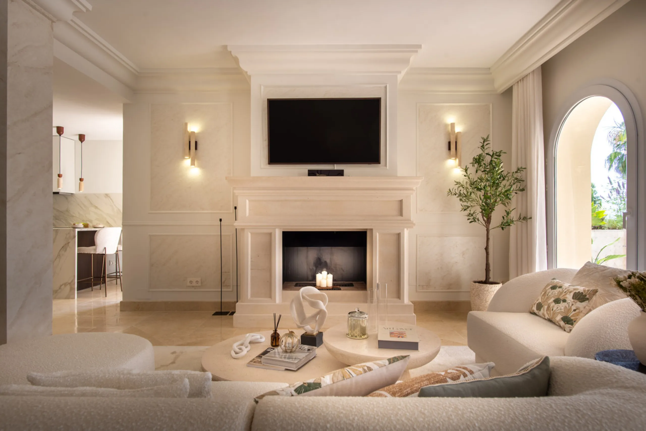 Apartment - Penthouse Duplex в продаже в Marbella, Málaga. В доме 3 спален и 4 ванных комнат. Площадь дома 155 м²