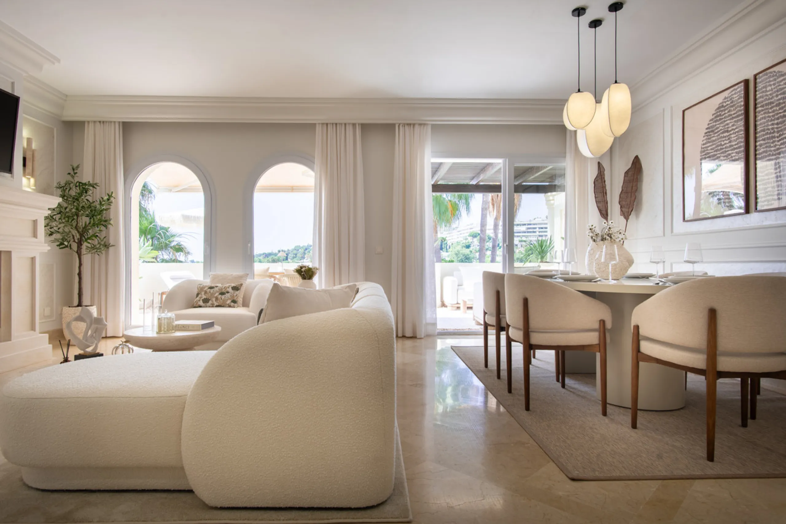 Apartment - Penthouse Duplex в продаже в Marbella, Málaga. В доме 3 спален и 4 ванных комнат. Площадь дома 155 м²